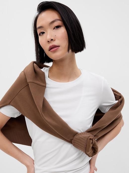 GapFit Breathe T-Shirt Product Image