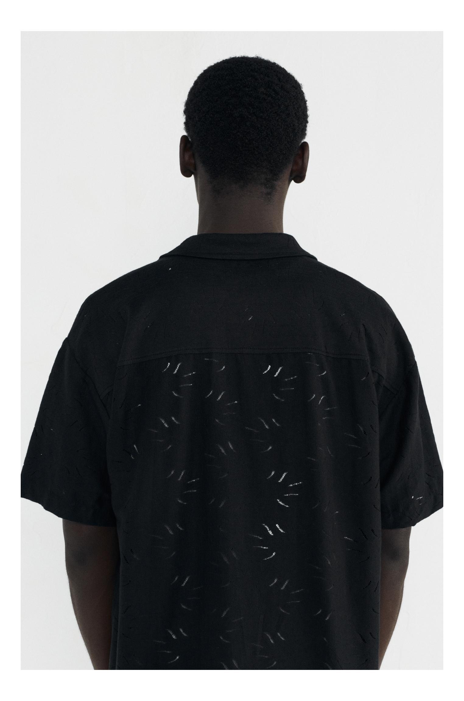 Black short sleeve shirt Product Image