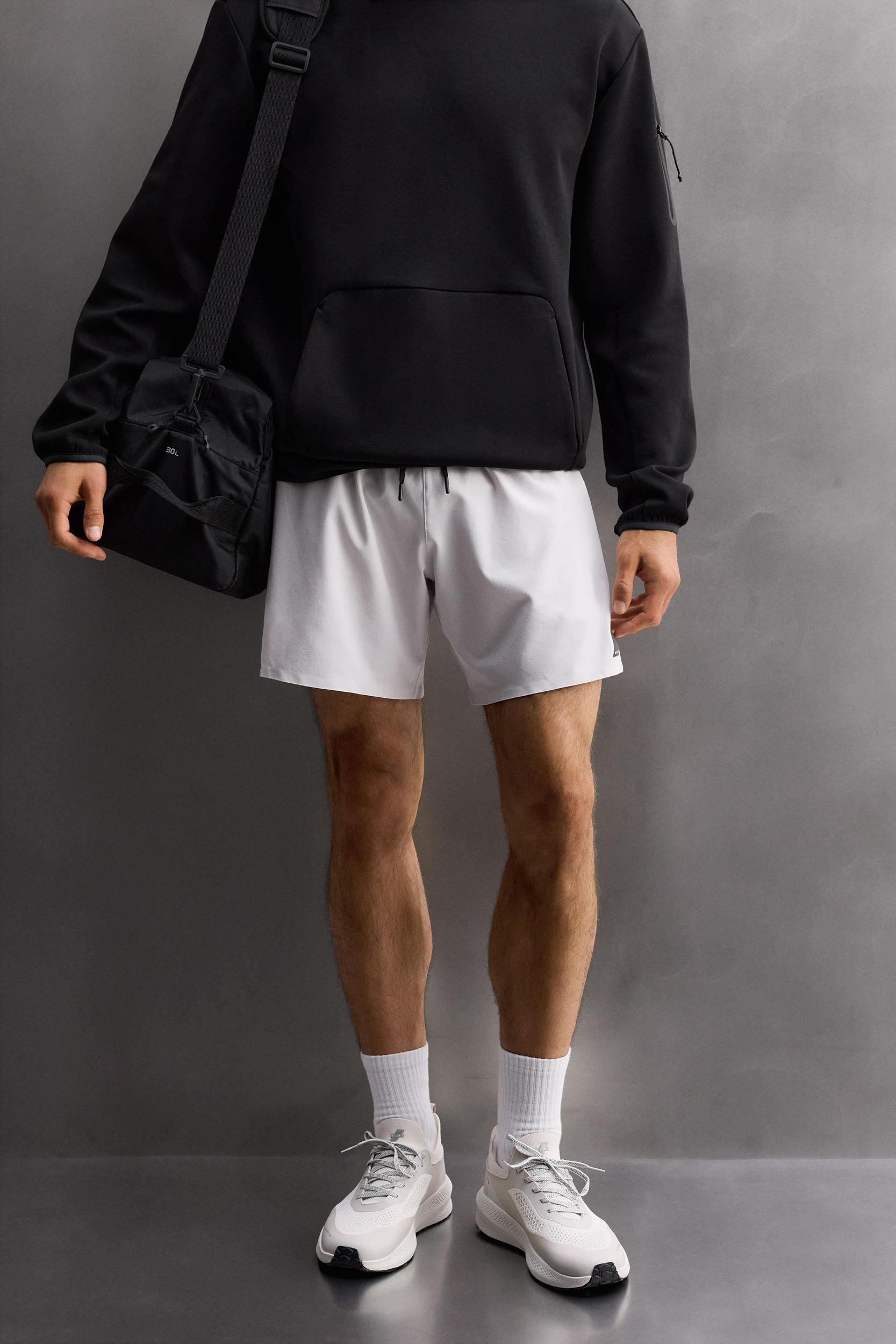 BASIC TRAINING SHORTS Product Image