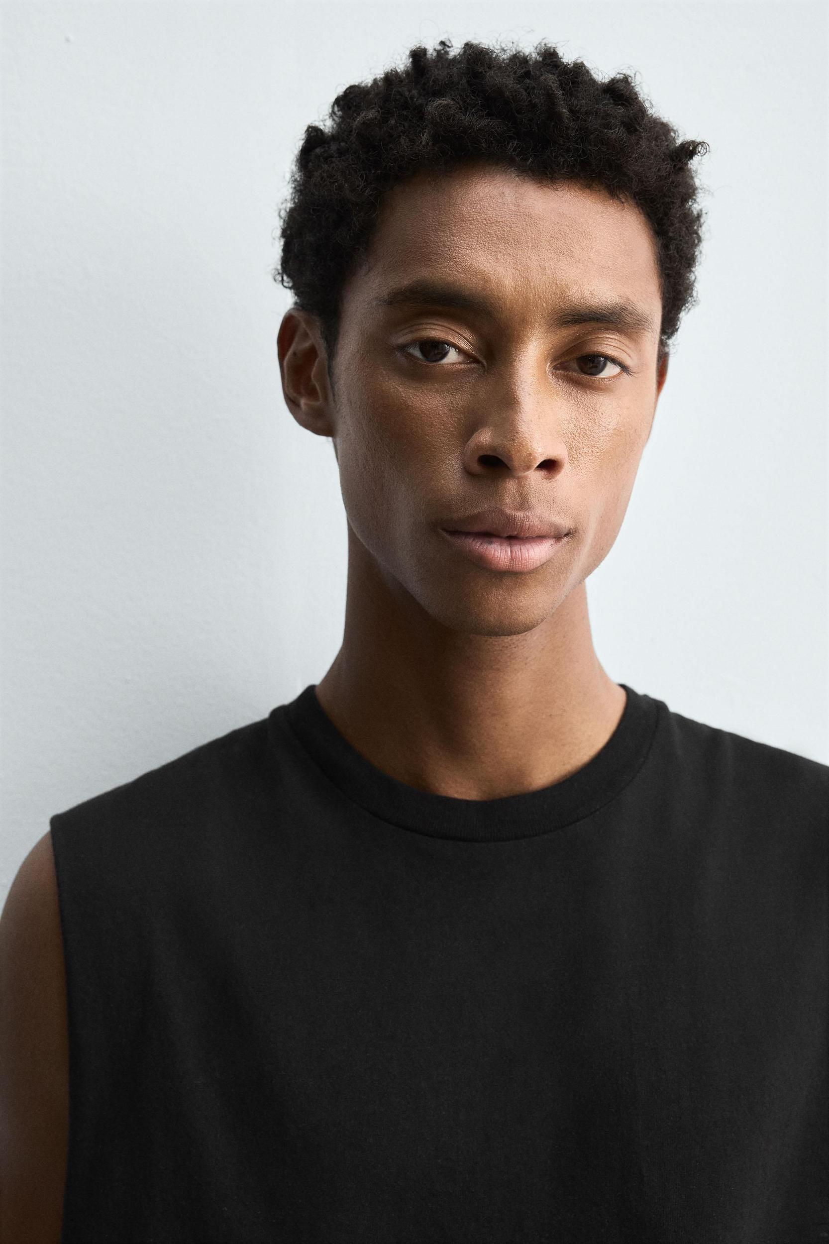 LIGHTWEIGHT TANK T-SHIRT Product Image