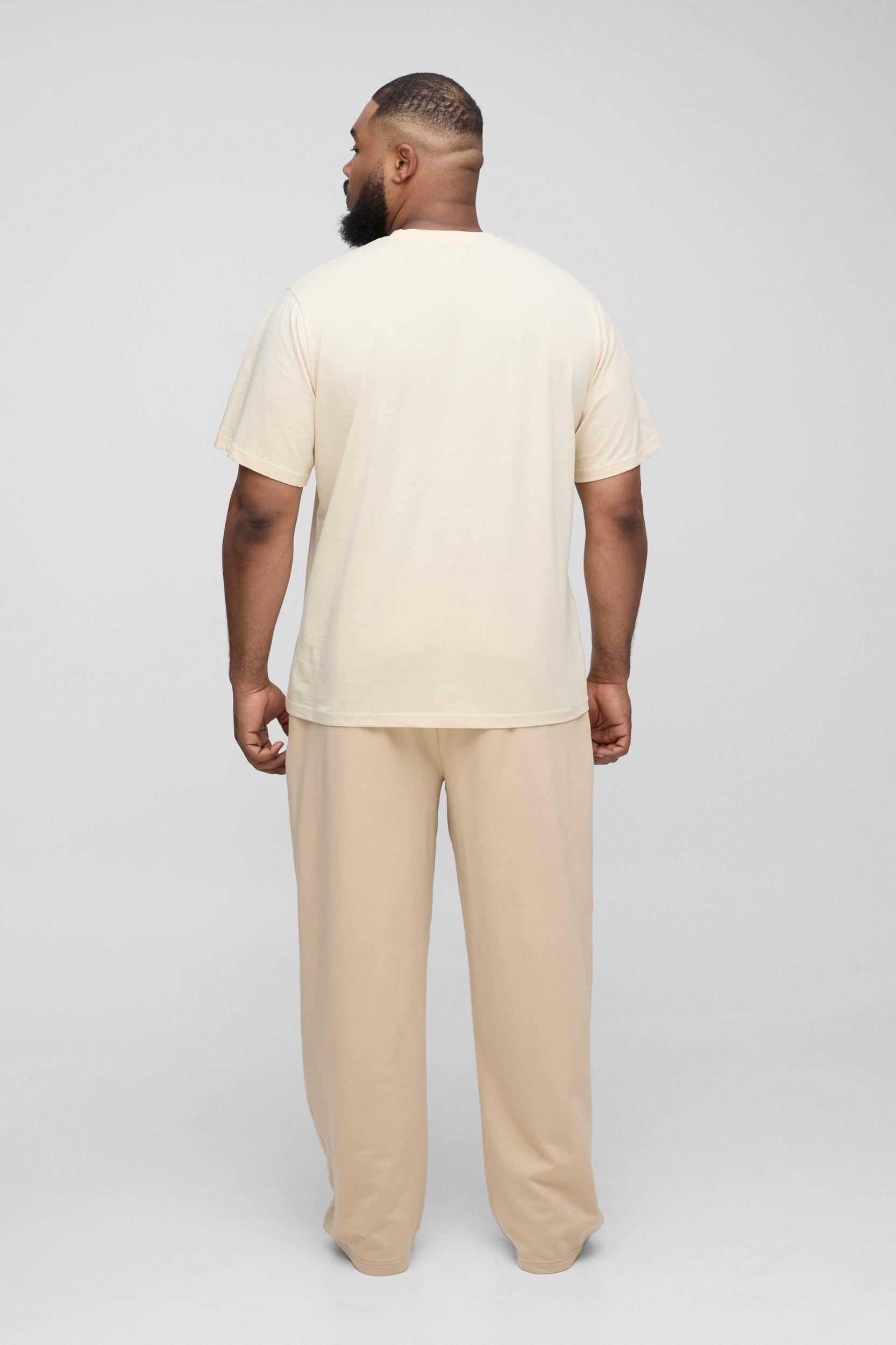 Plus Lightweight Relaxed Fit Basic Sweatpants | boohooMAN USA Product Image