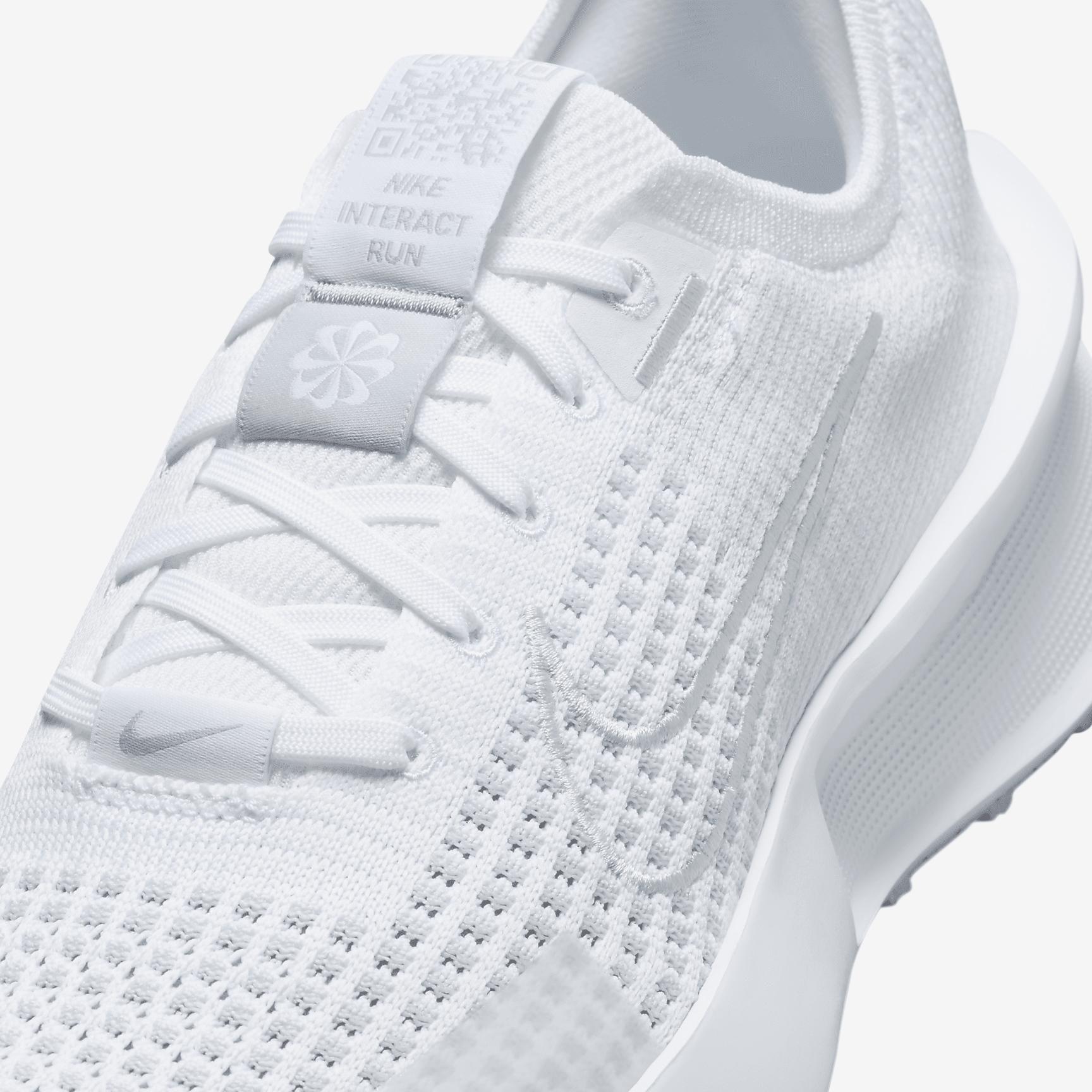 Nike Womens Interact Run Road Running Shoes | FD2292-104 Product Image