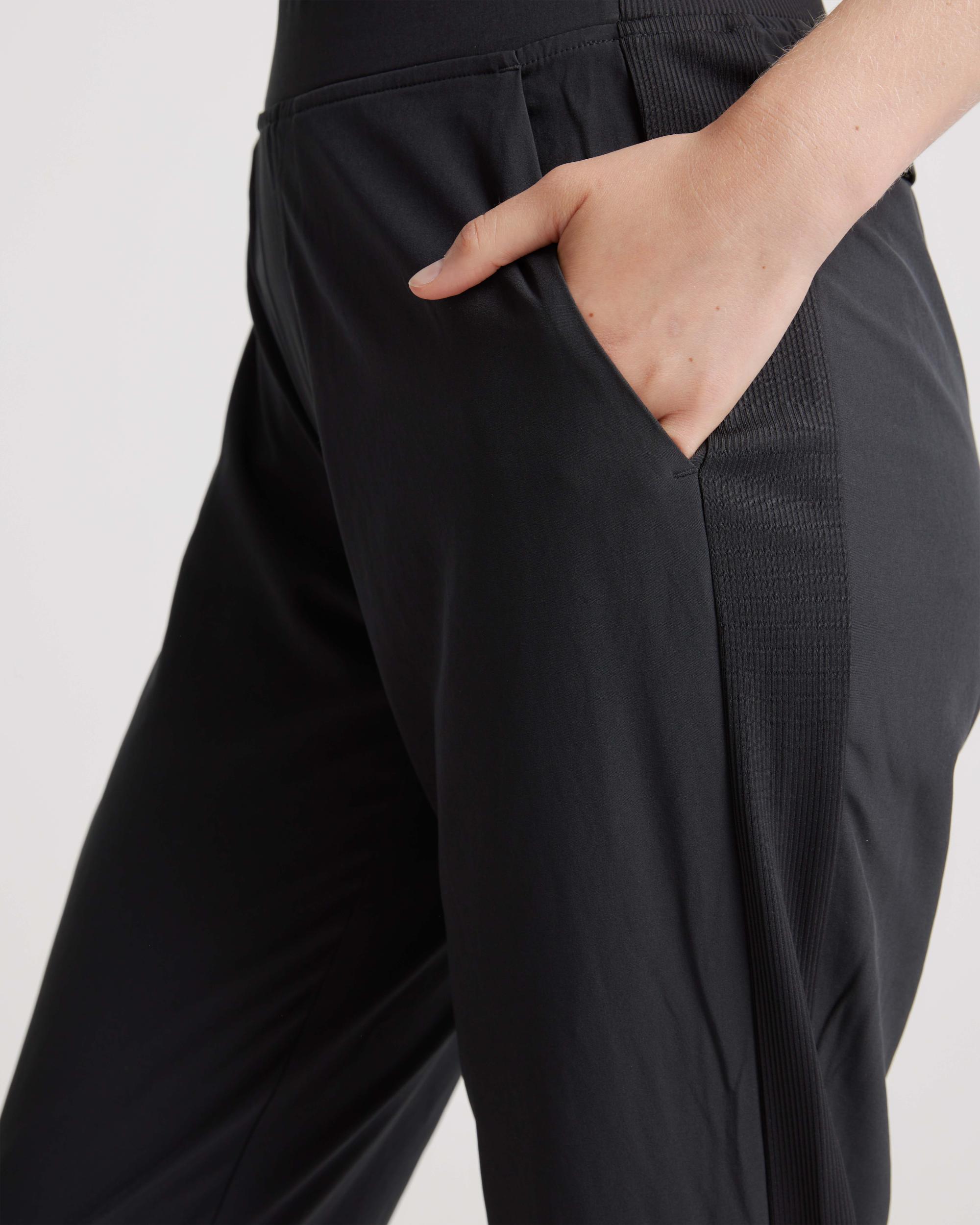Quince | Women's Performance Tech Ankle Pants Recycled Polyester Product Image