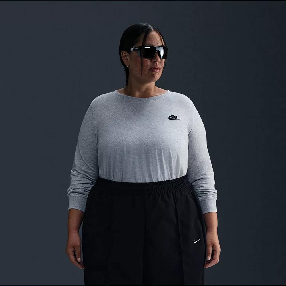 Plus Size Nike Sportswear Club Long Sleeve T-Shirt, Women's, Size: 3XL, Gray Product Image