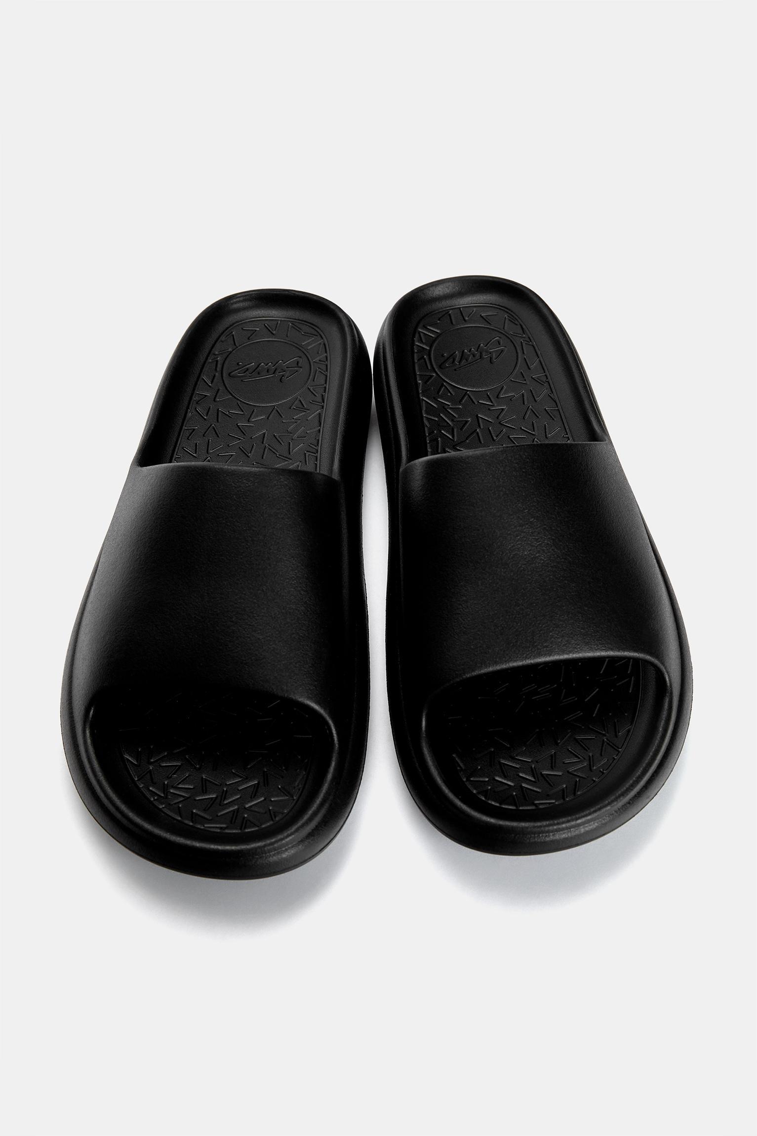 Rubberized sandals Product Image