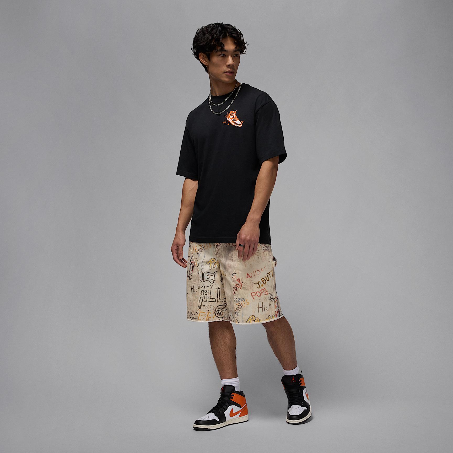 Mens Jordan AJ1 T-Shirt | HQ8972-010 Product Image