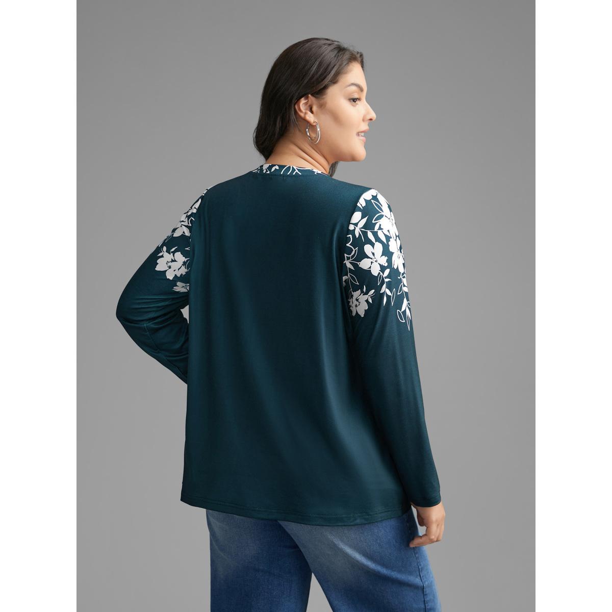 Plus Size Round Neck Boho Print T-Shirt Eggplant Women Casual Contrast Natural Flowers Round Neck Everyday T-shirts BloomChic 26/4X Product Image