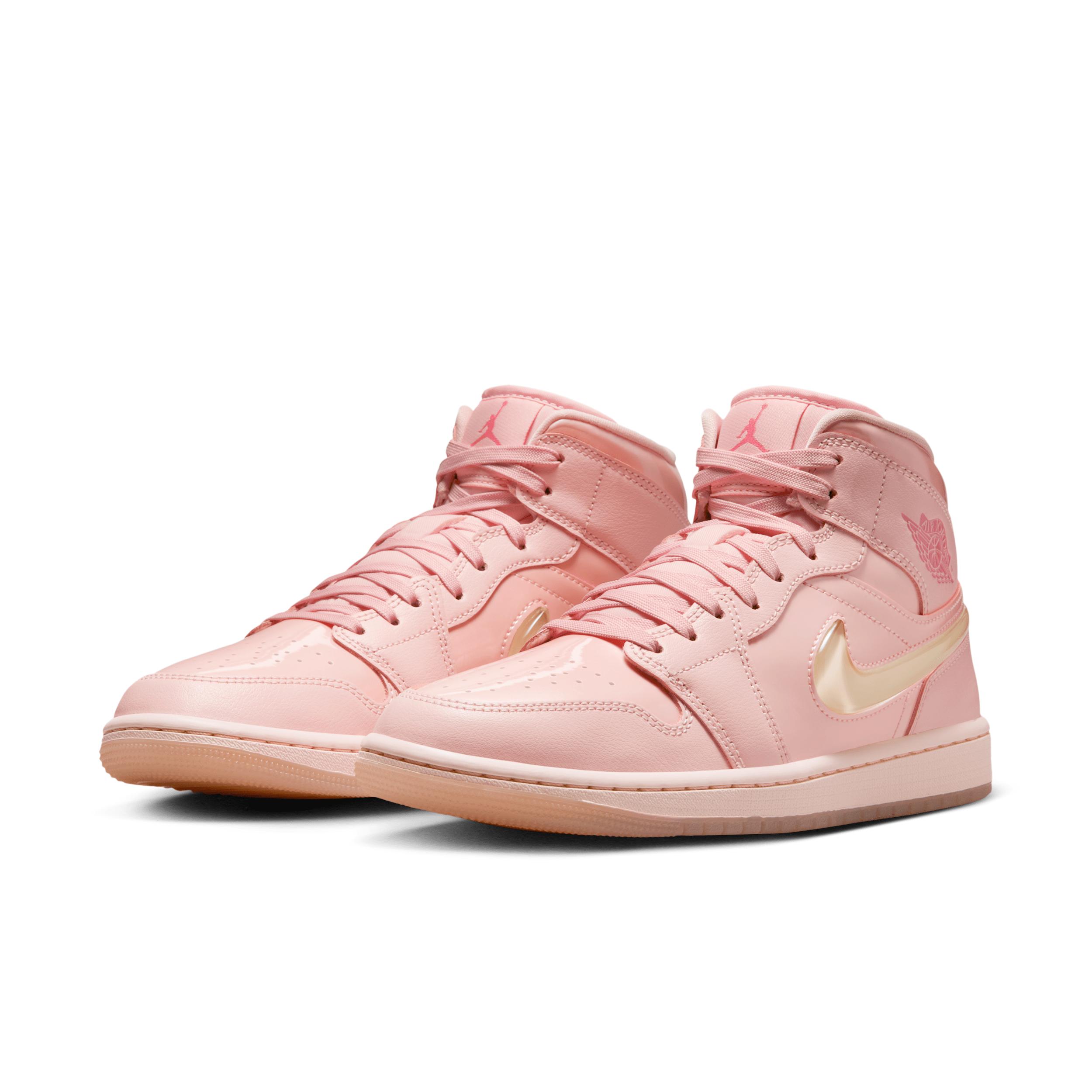Women's Air Jordan 1 Mid SE Shoes Product Image