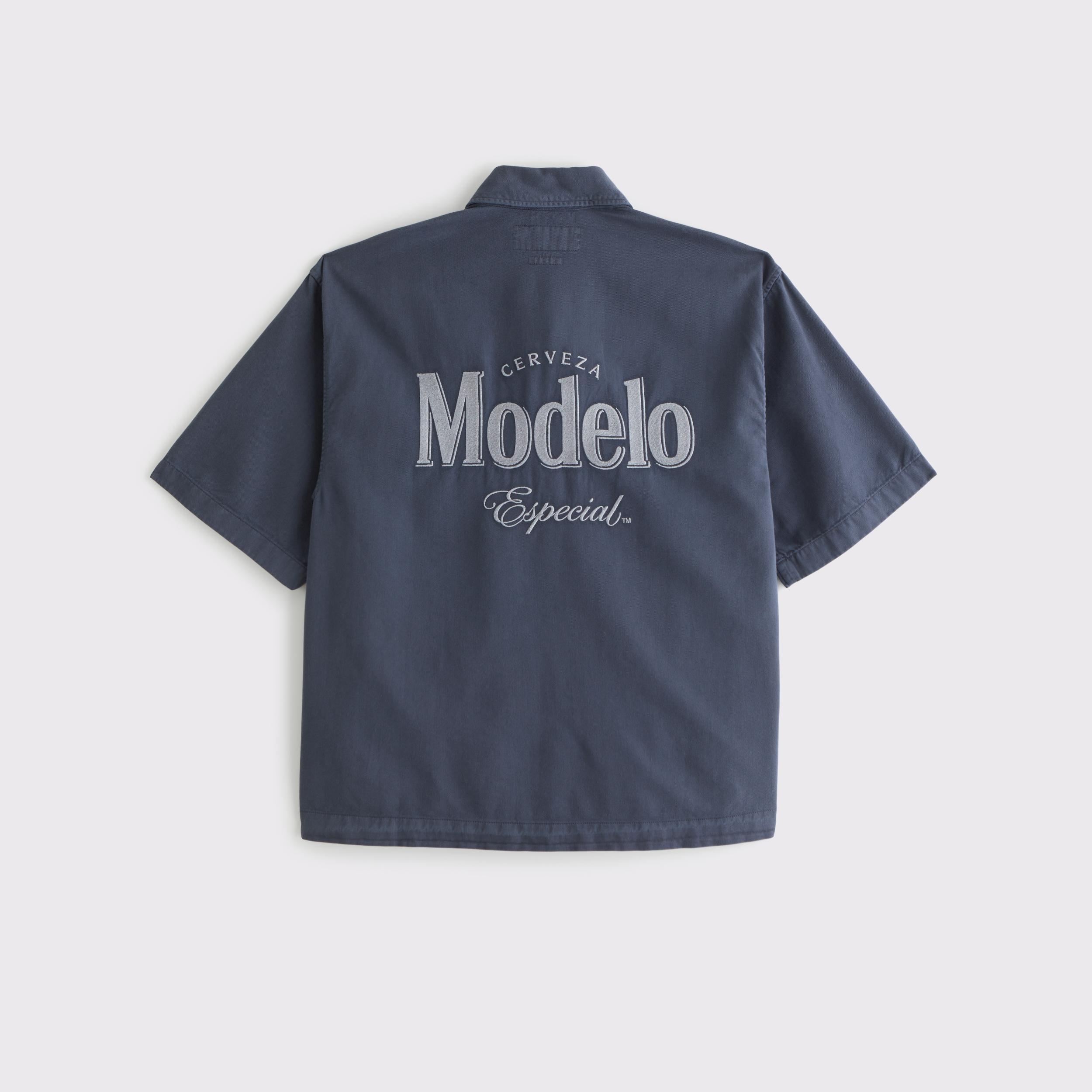 Short-Sleeve Cropped Modelo Workwear Button-Up Shirt Product Image
