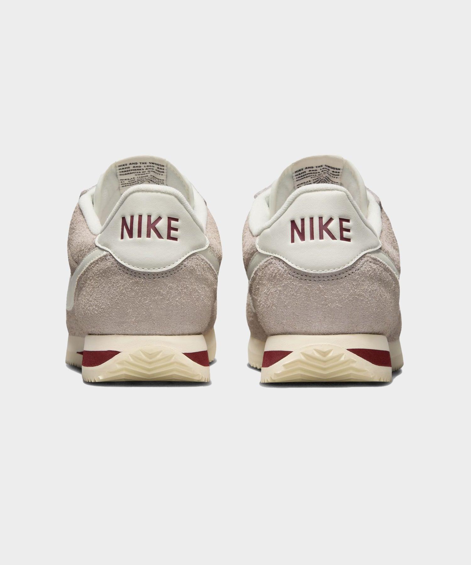 Nike Cortez SE Sneaker Product Image