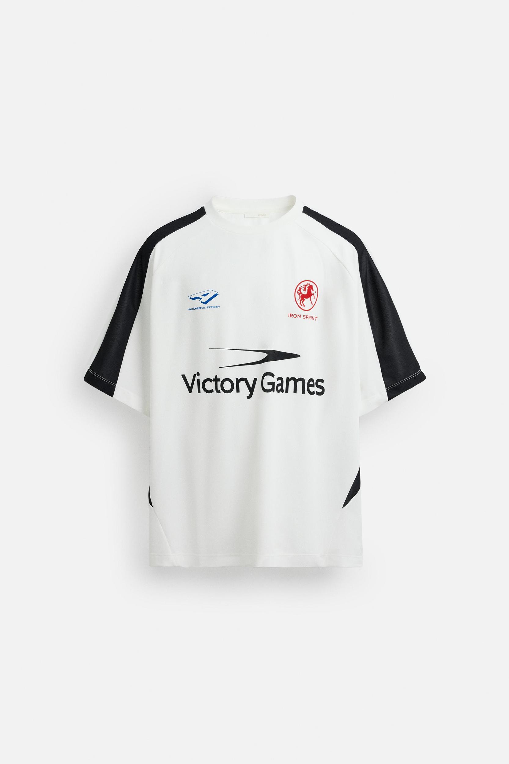 COLOR BLOCK TEXT T-SHIRT Product Image