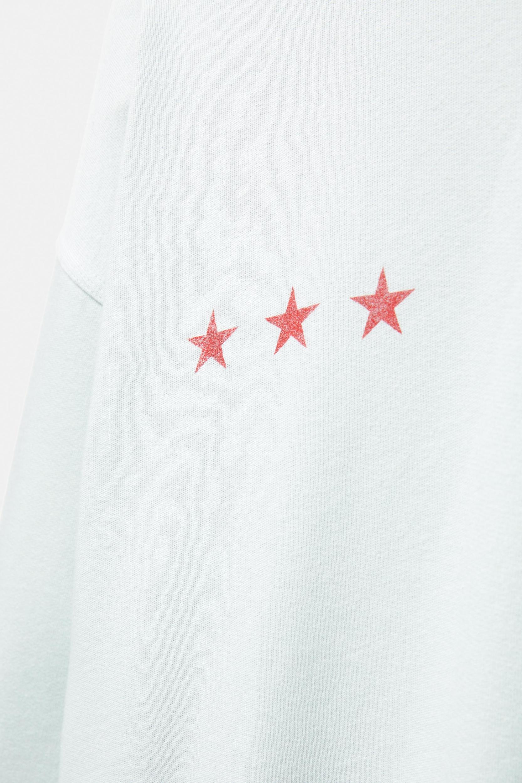 Star sweatshirt Product Image