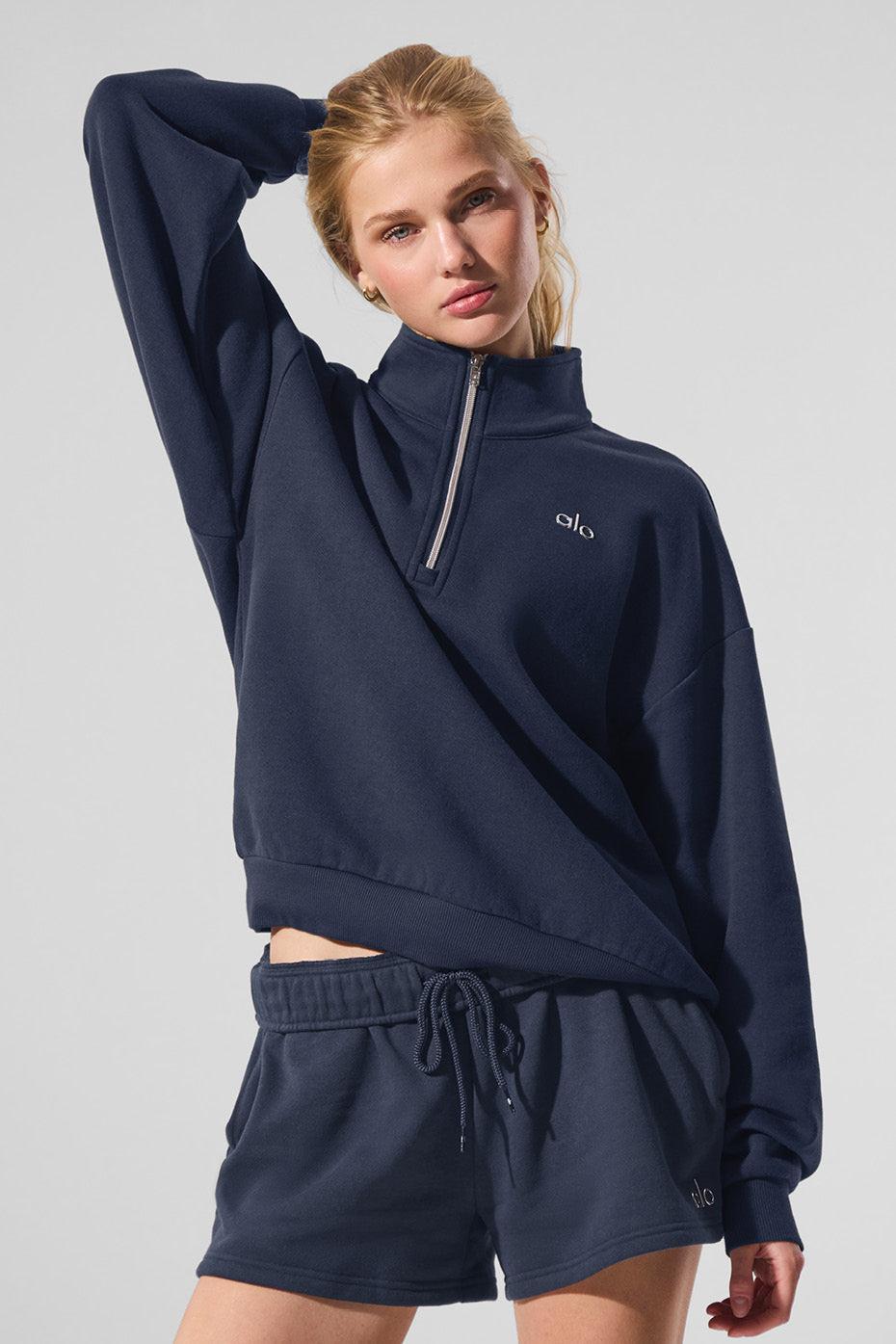Accolade 1/4 Zip Pullover - Navy Product Image