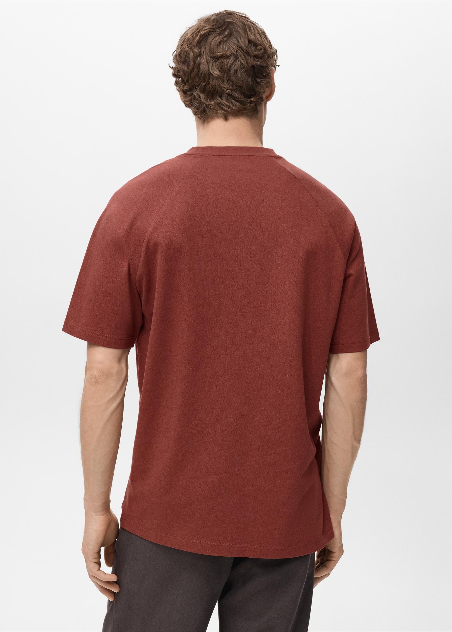 Relaxed-fit cotton-linen t-shirt - Men | MANGO USA Product Image