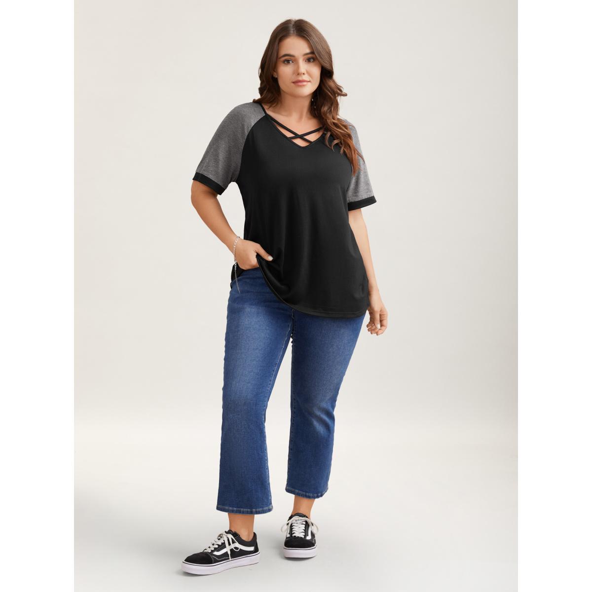 Plus Size Color Contrast Neck Cut-Out T-Blouse Black Women Leisure Contrast V-neck Casual T-shirts BloomChic 22-24/3X Product Image