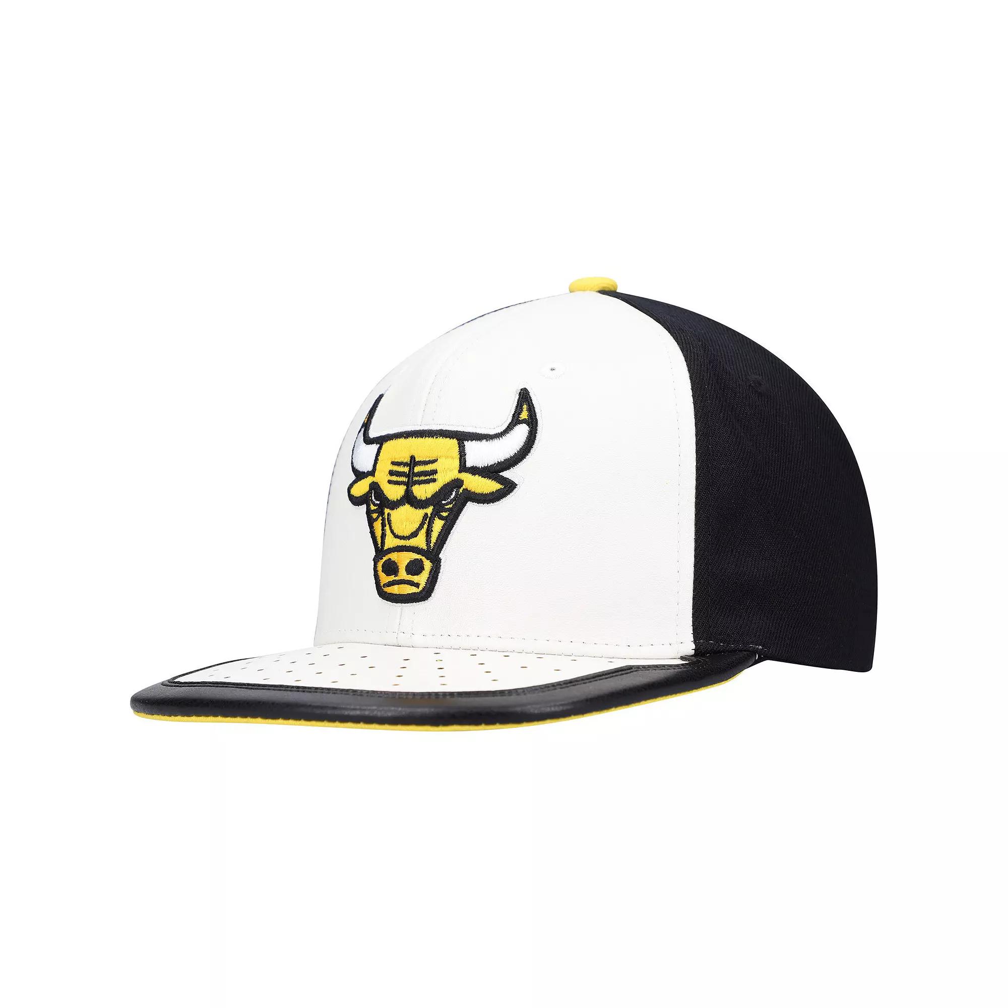 Men's Mitchell & Ness White/Yellow Chicago Bulls Day One Snapback Hat Product Image