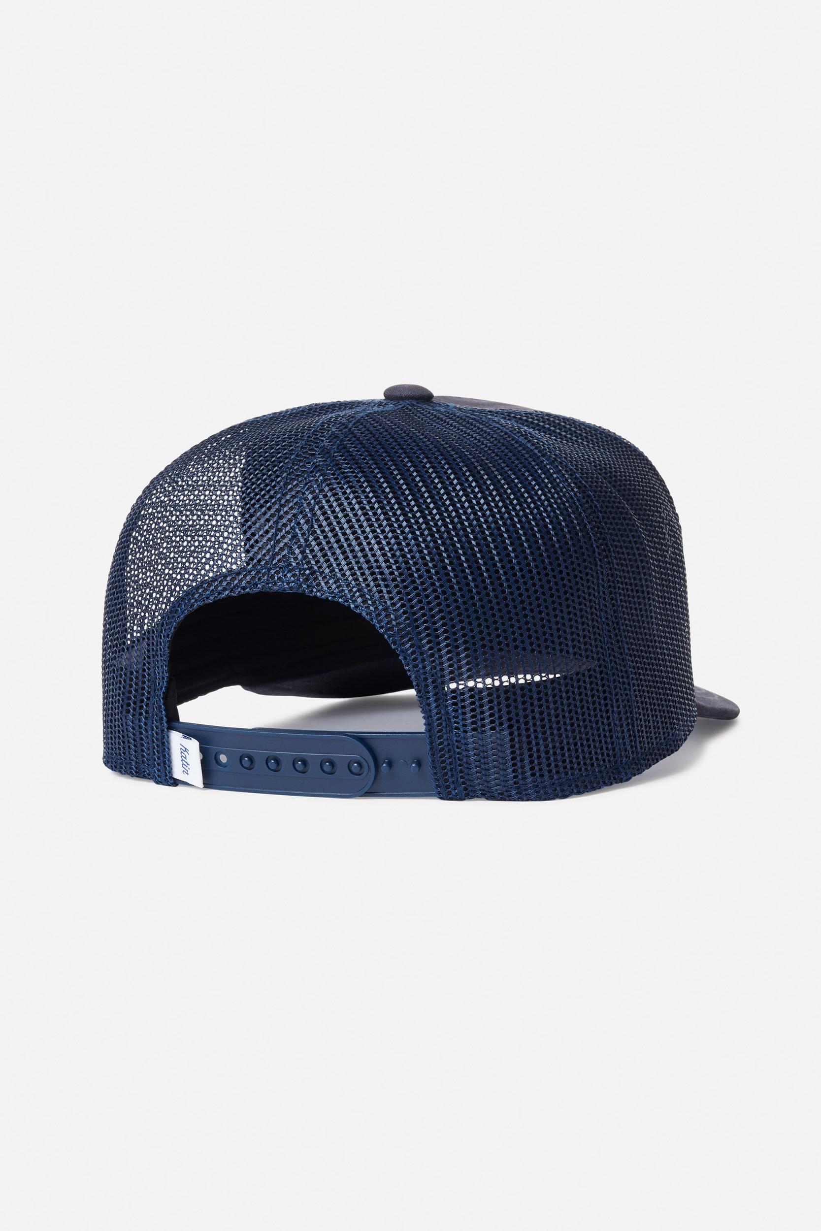 QUALITY TRUCKER HAT Product Image