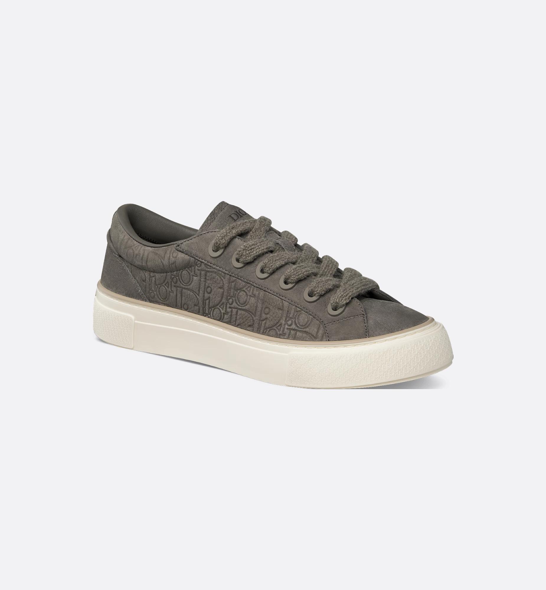 B33 Spin Sneaker Product Image