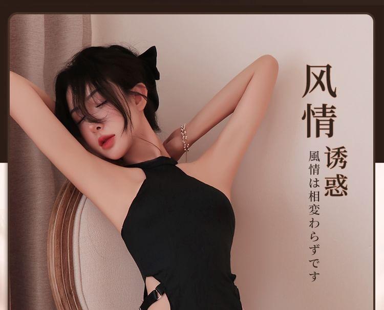 Set: Halter Plain Slit Chemise + G-String Product Image