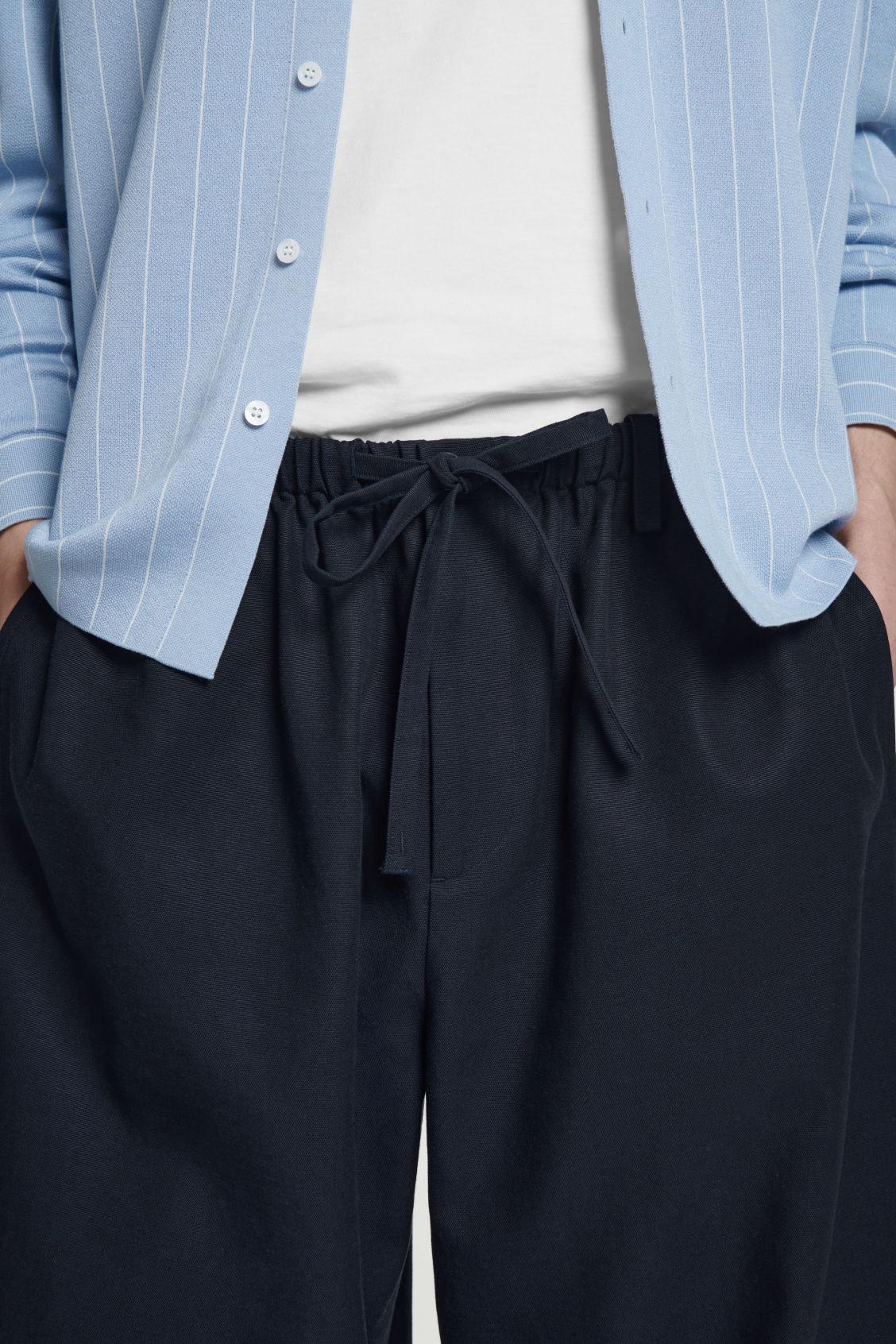 BARREL-LEG DRAWSTRING PANTS Product Image