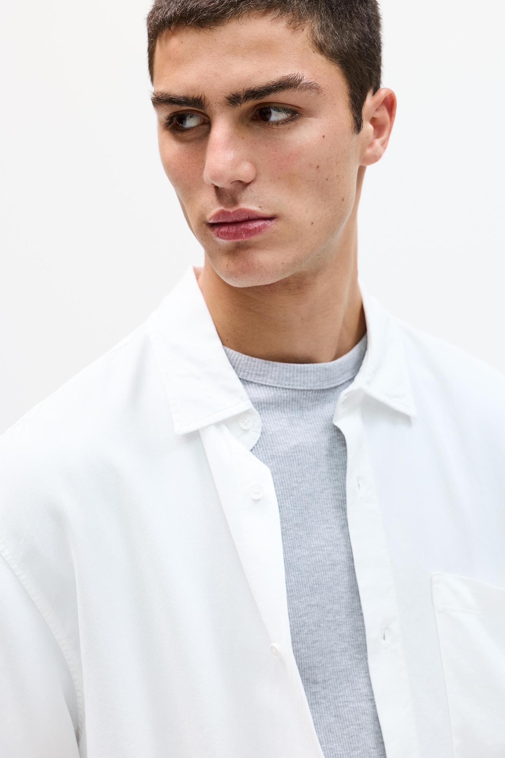 Short sleeve flowing shirt Product Image