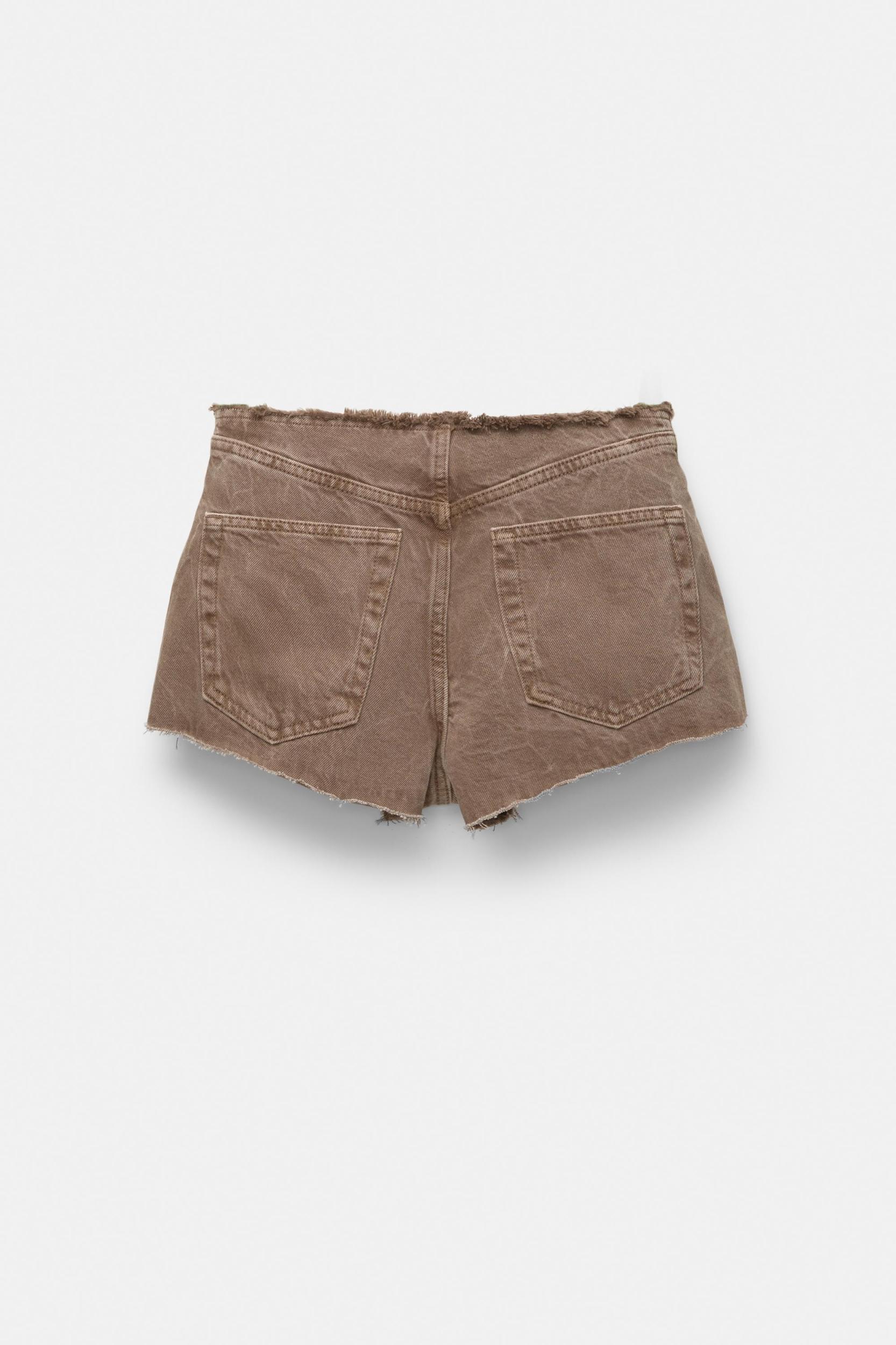 Mid-rise denim shorts with no waist Product Image