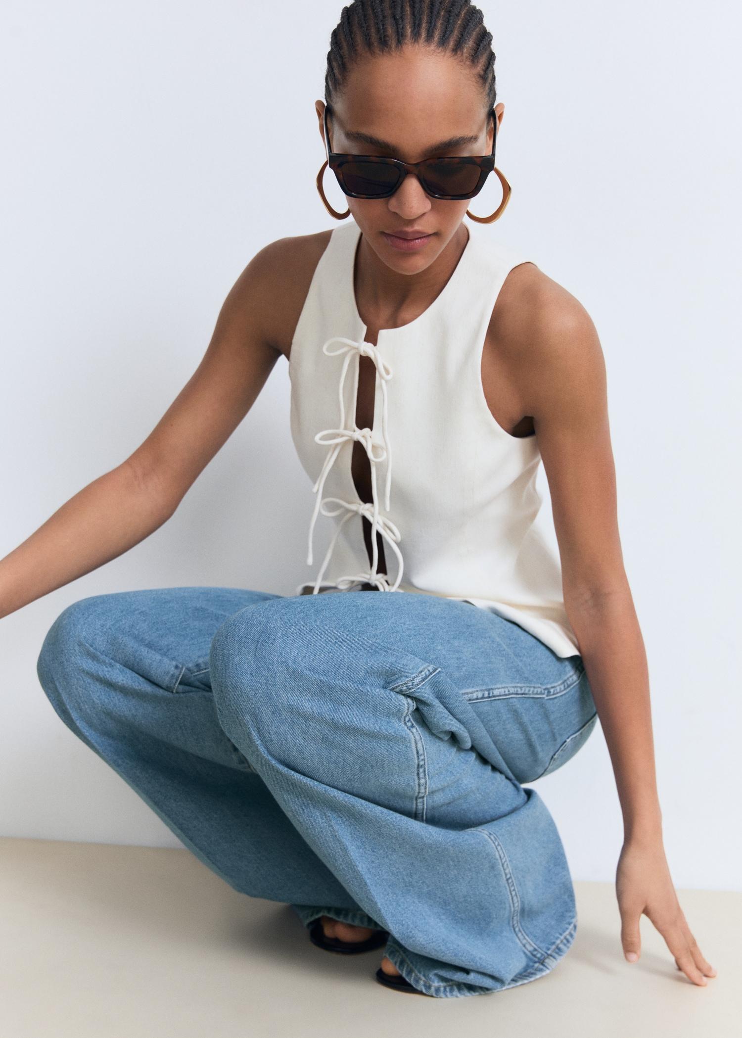 High-rise wideleg  jeans with pockets - Women | MANGO USA Product Image