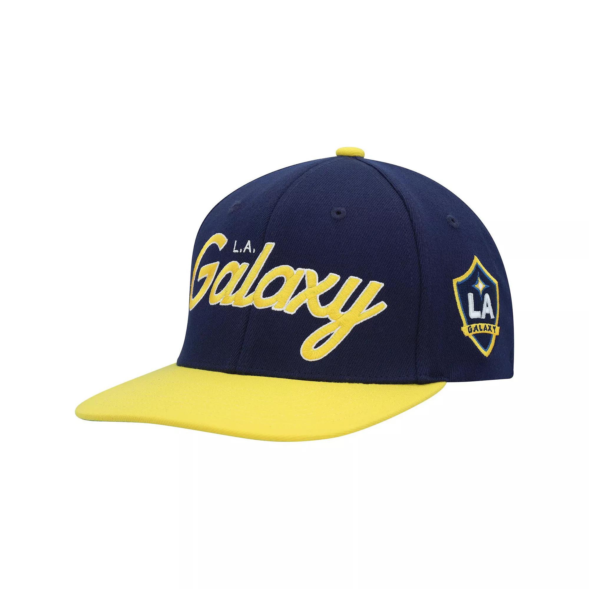 Men's Mitchell & Ness Navy LA Galaxy Team Script 2.0 Stretch Snapback Hat, Blue Product Image