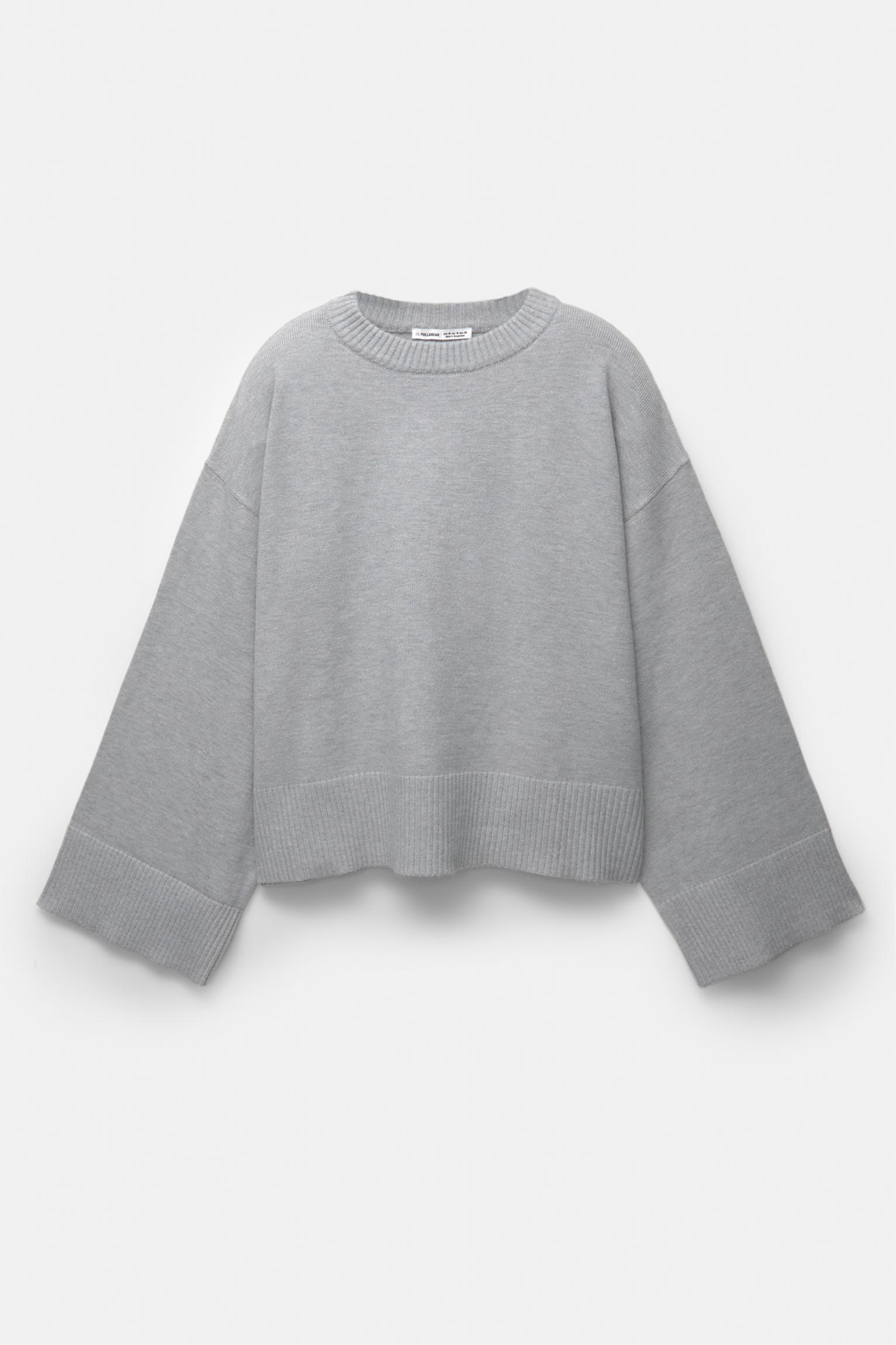 Sweater with wide sleeves Product Image