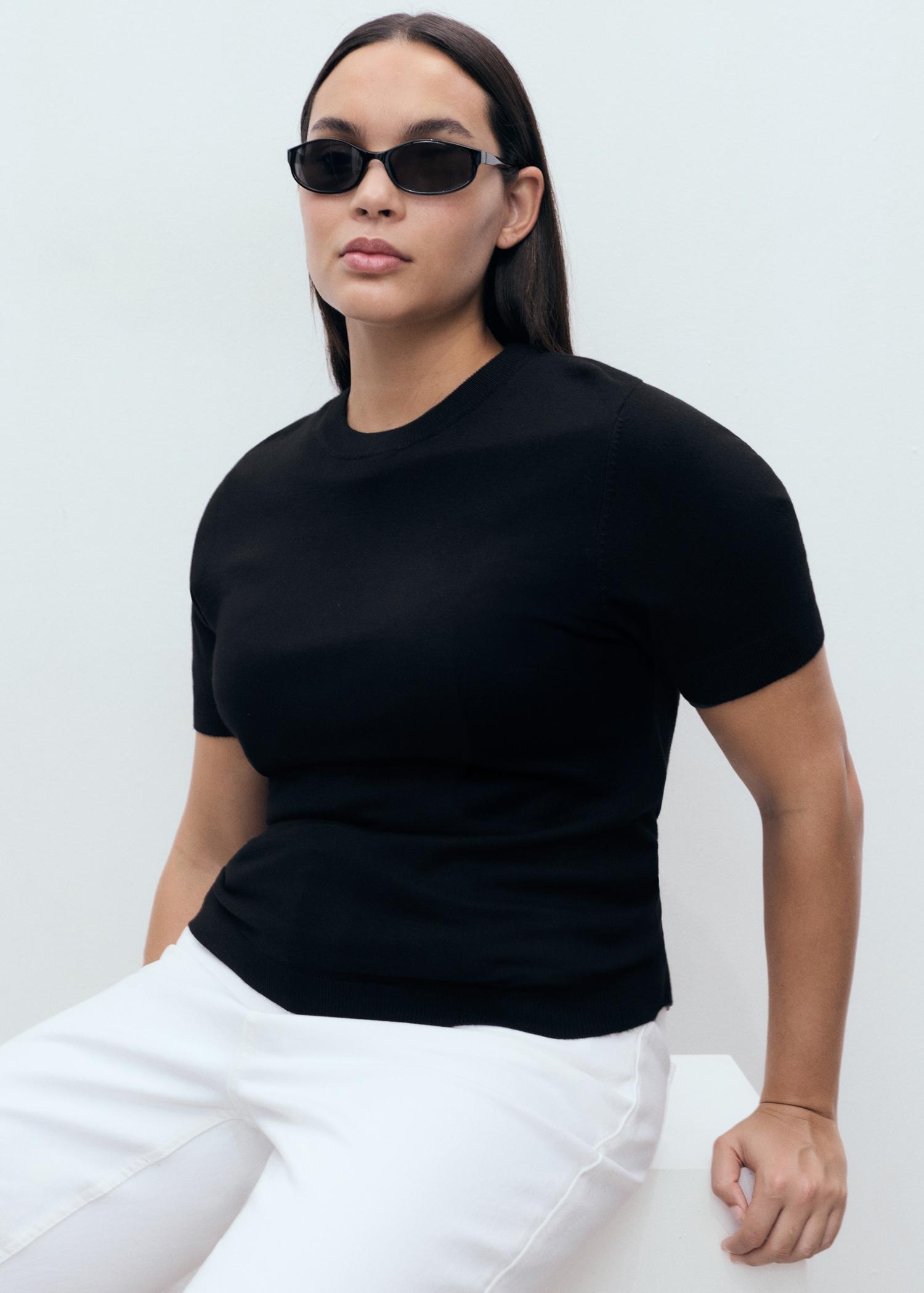 Short-sleeved fine-knit sweater - Women | MANGO USA Product Image