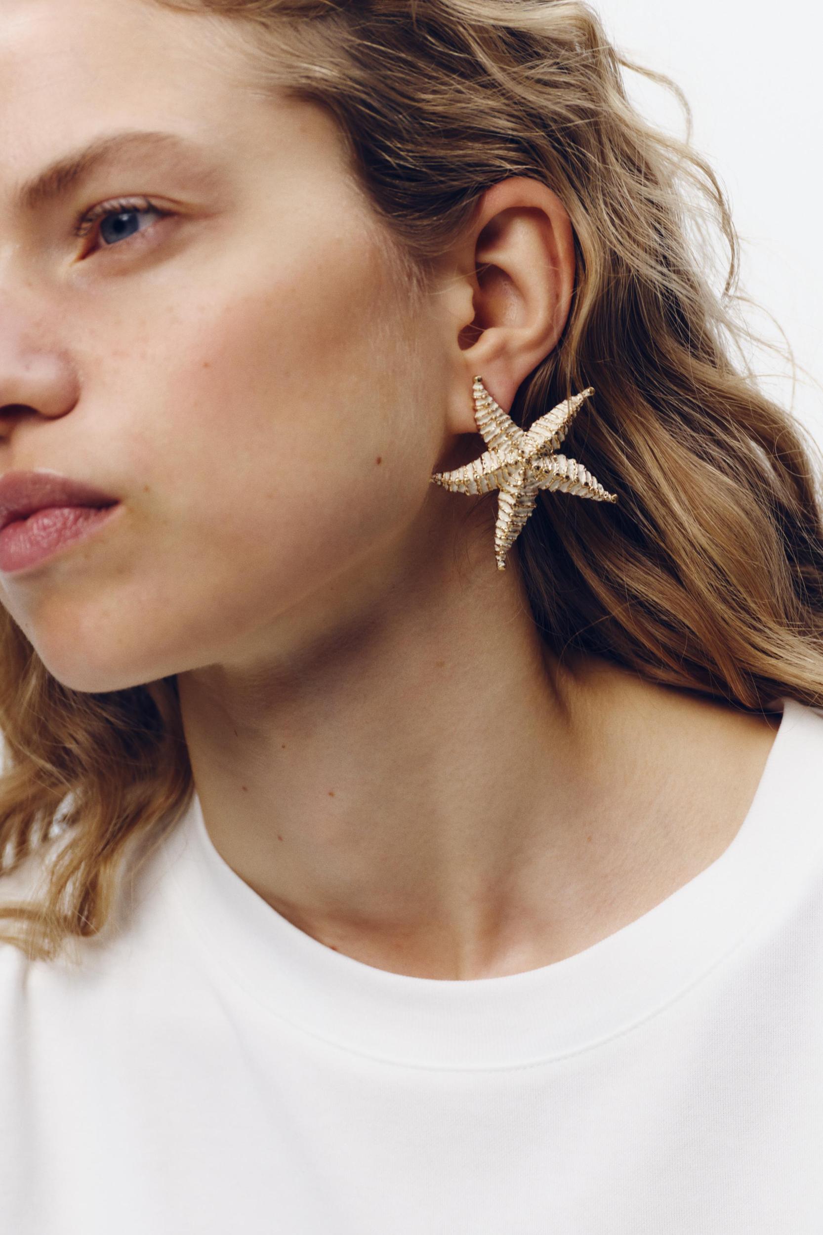 STARFISH EARRINGS Product Image