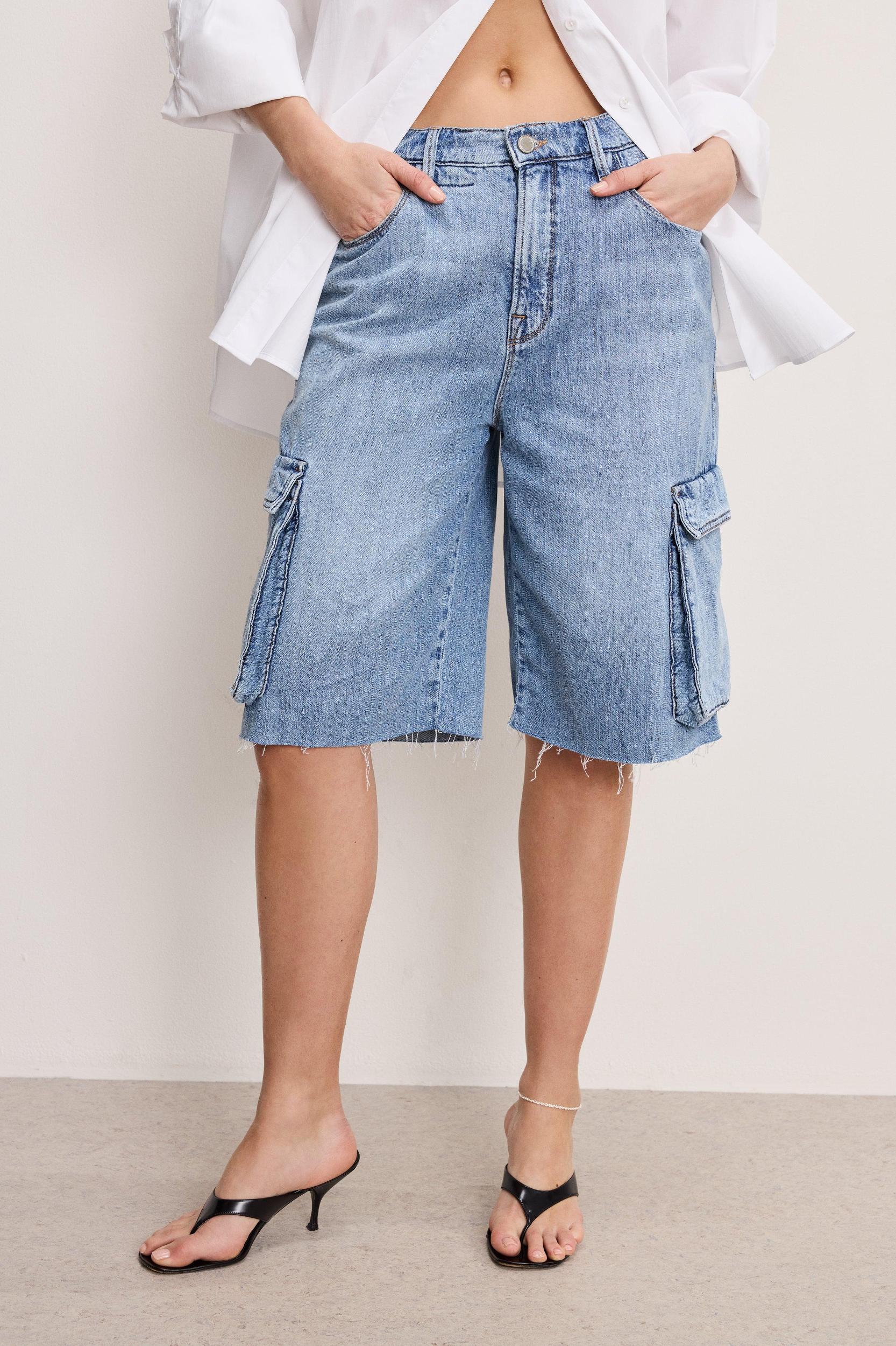 DENIM CARGO SHORTS | INDIGO876 Product Image