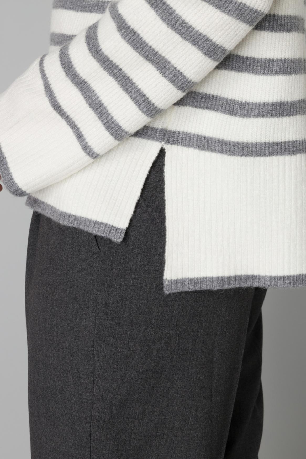 Okapi Sweater Product Image