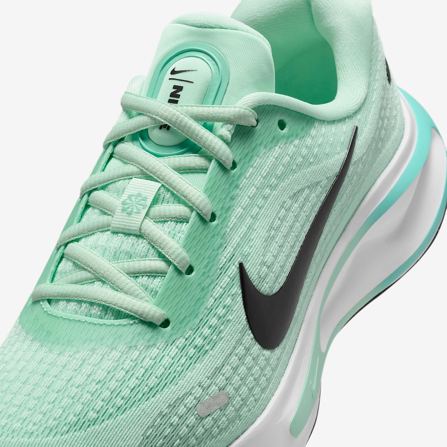 Nike Women's Journey Run Road Running Shoes Product Image