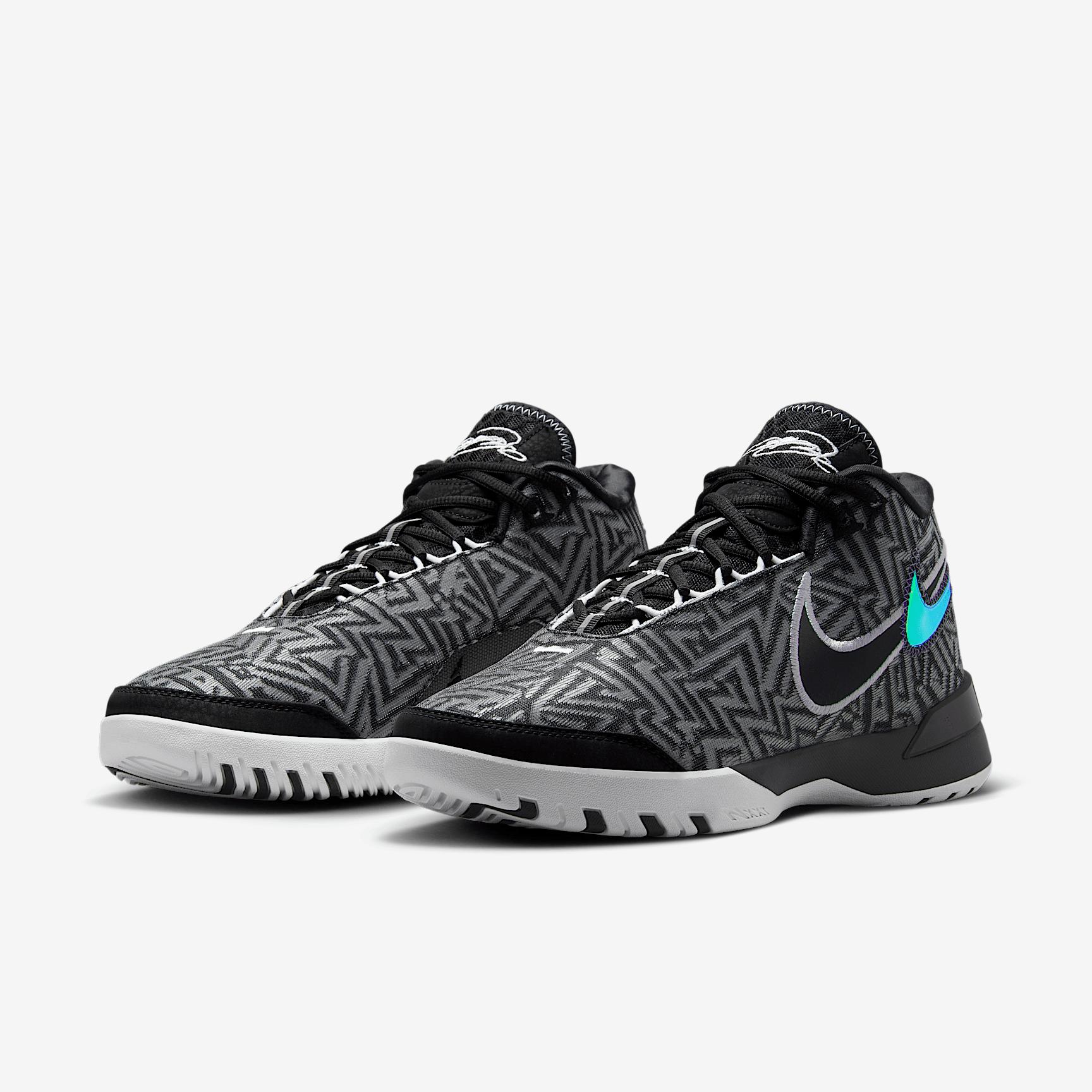 Nike Men's LeBron NXXT Genisus Basketball Shoes Product Image