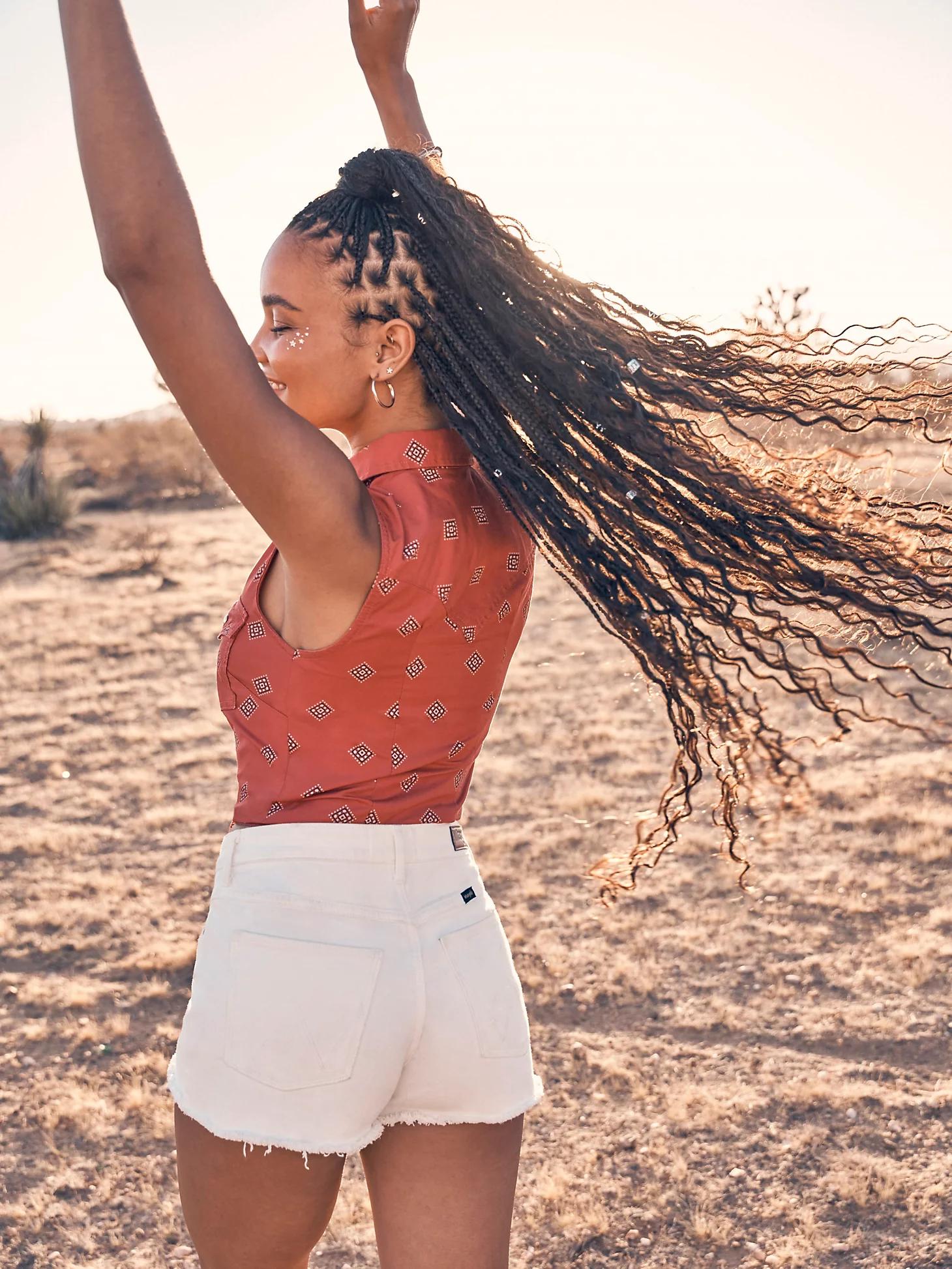 Women's Vintage Cut-Off Short | Women's SHORTS & SKIRTS | Wrangler® Product Image