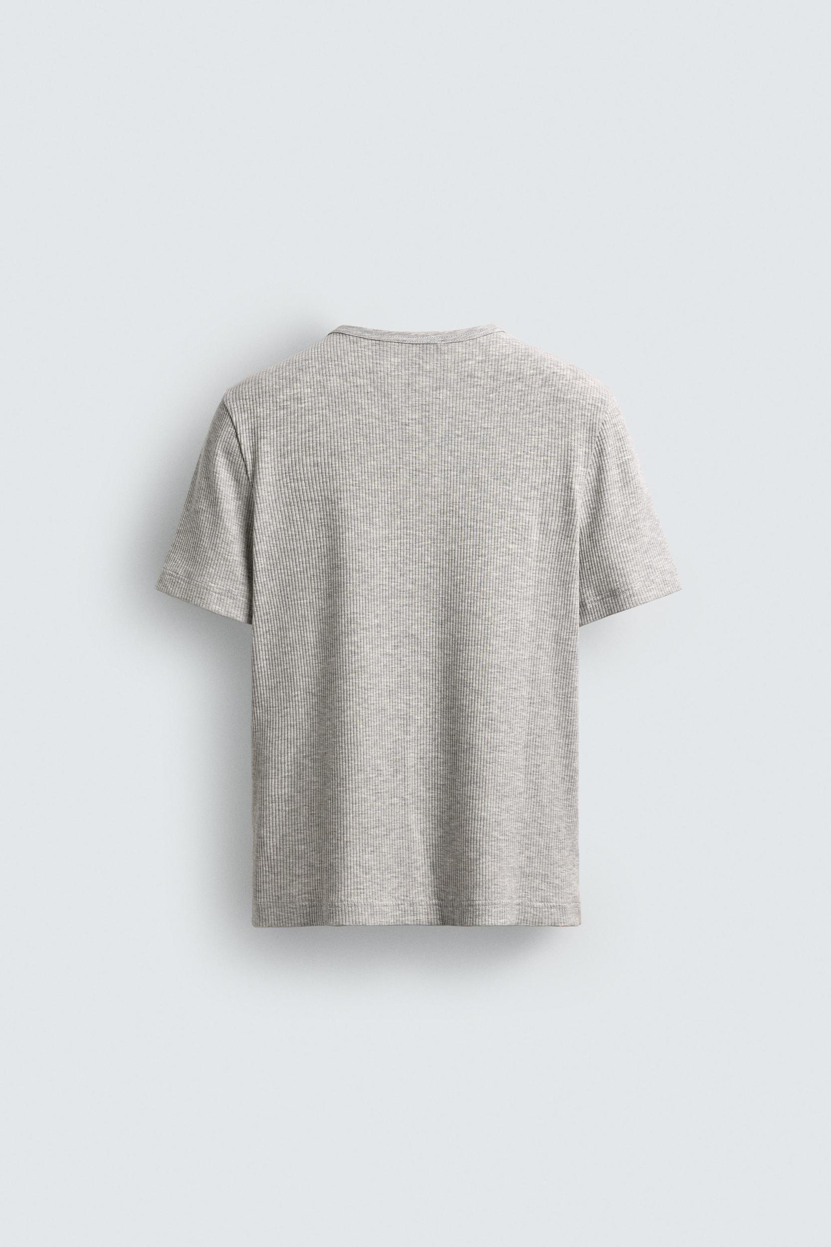 BUTTON-NECK T-SHIRT Product Image