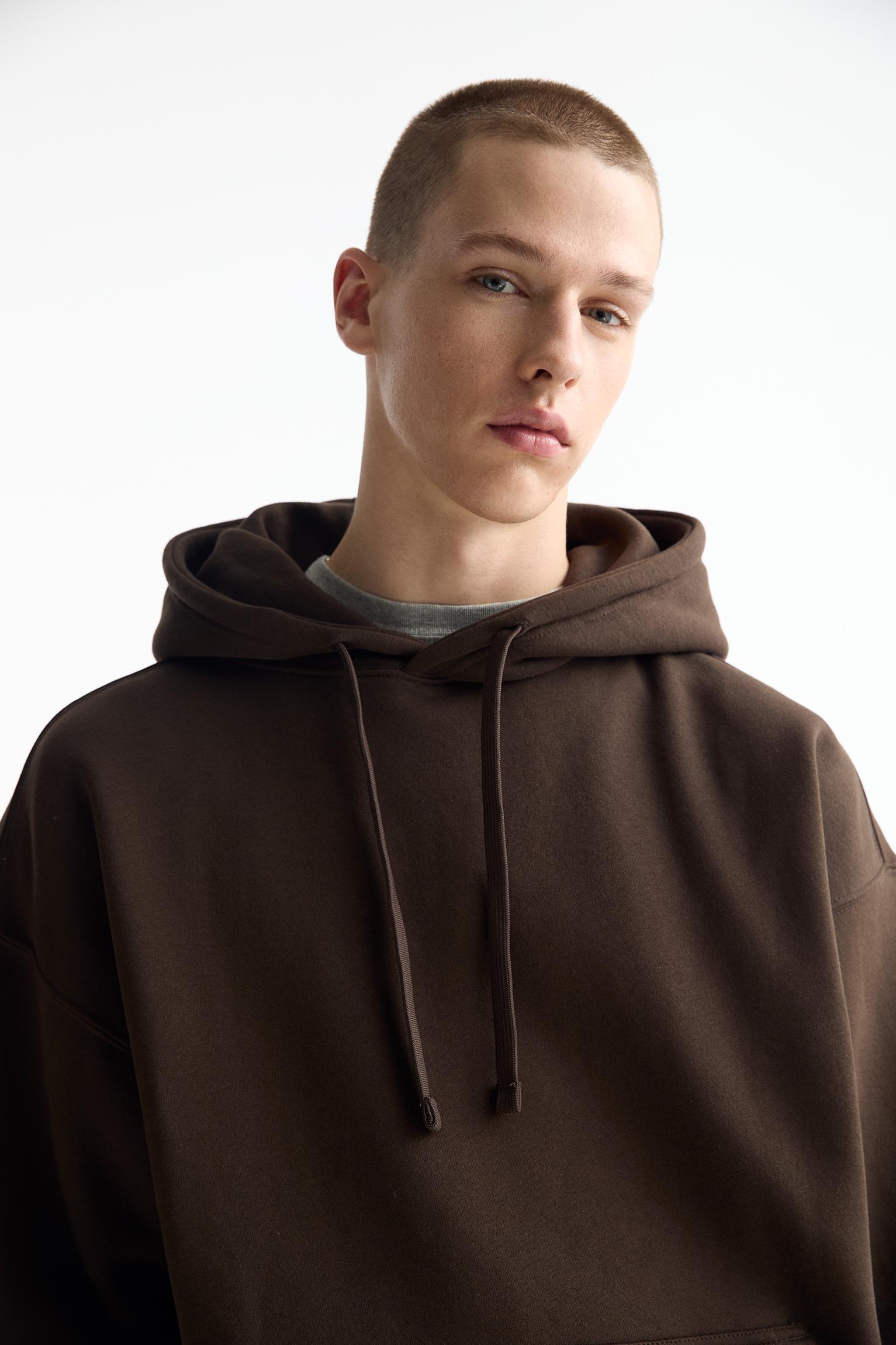 Basic hooded sweatshirt Product Image