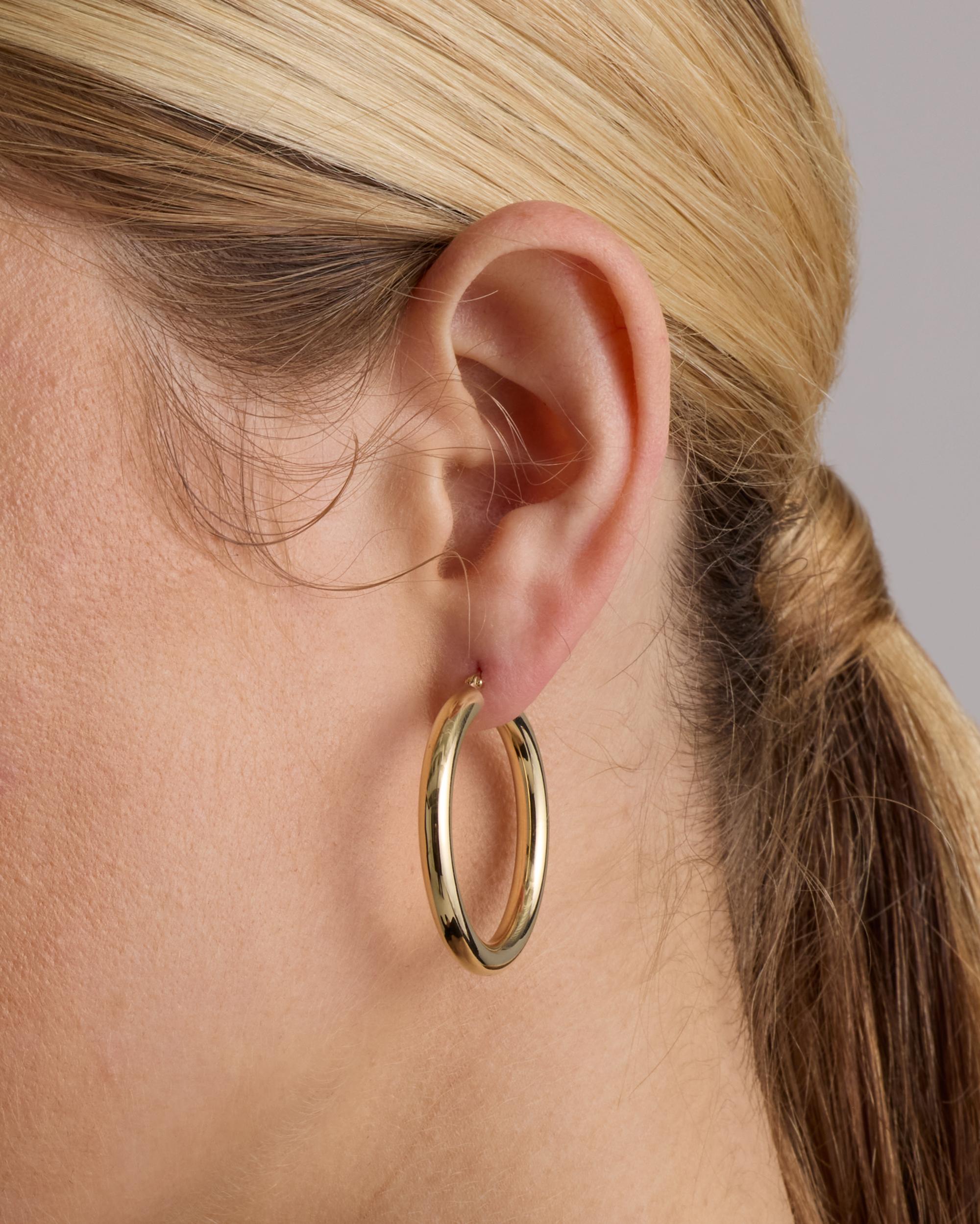 Quince | Women's 14K Gold 4mm Tube Hoop Earrings Product Image