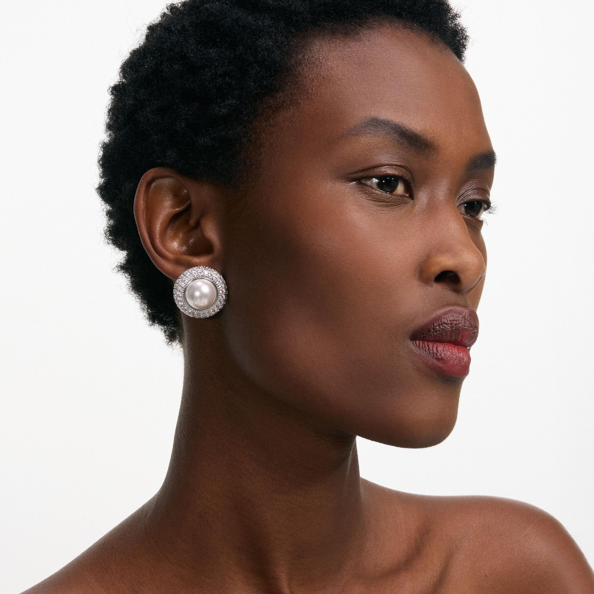 Small Crystal Pearl Earrings Product Image