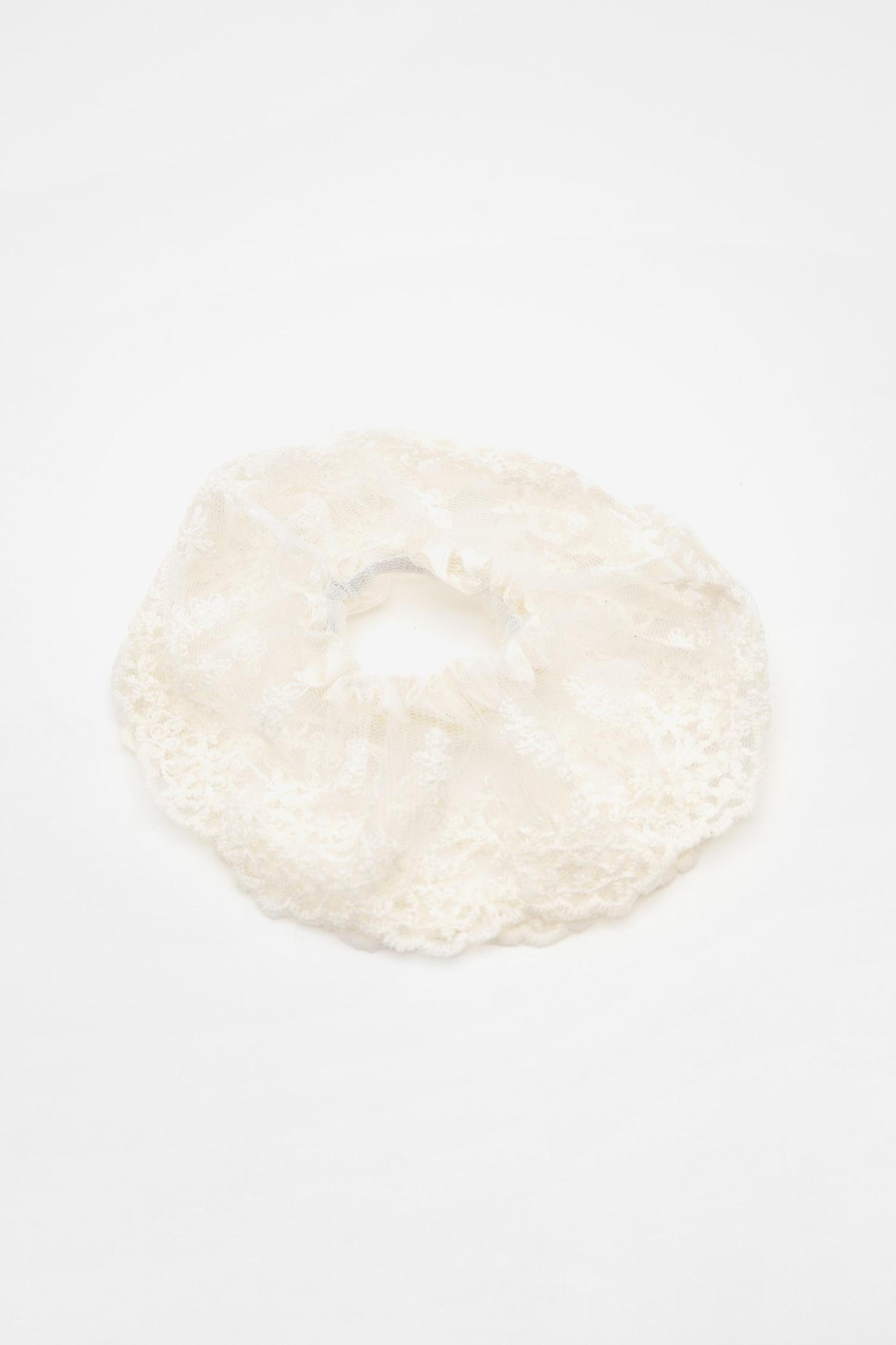 Lace scrunchie Product Image