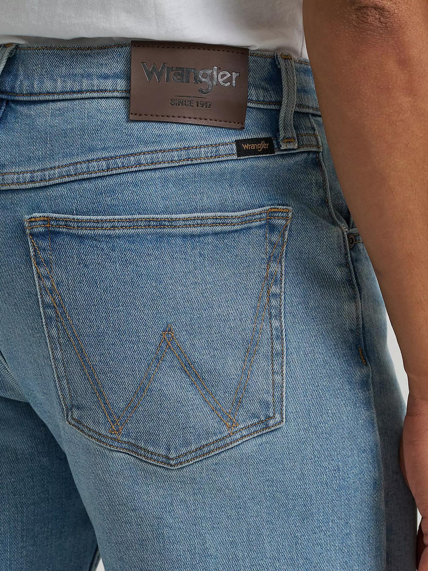 Men's Free To Stretch™ Denim Short | Men's SHORTS | Wrangler® Product Image