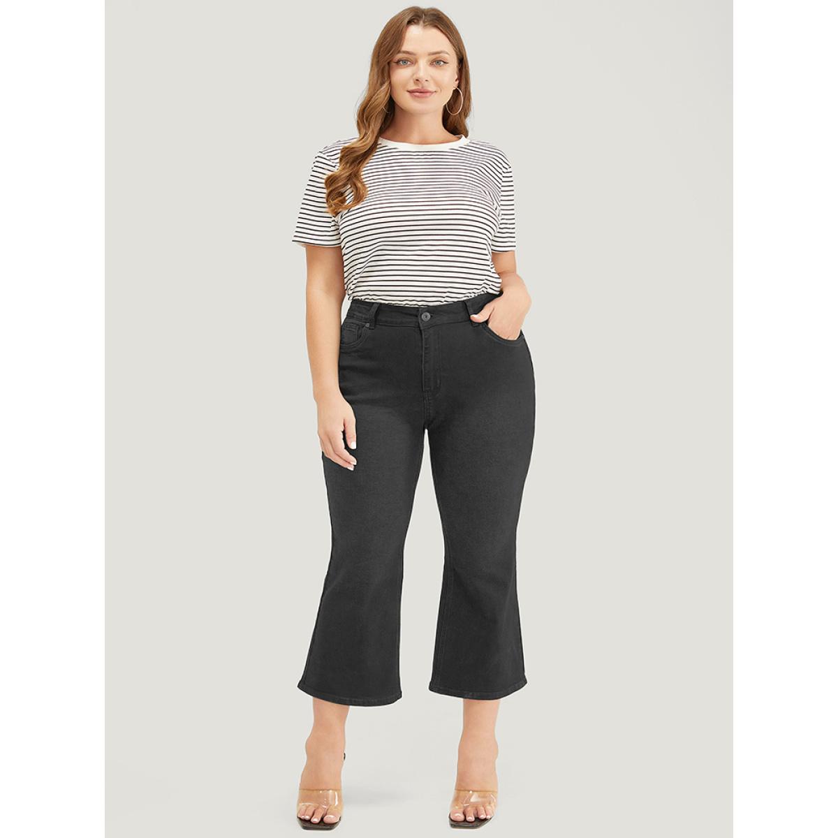 Plus Size Bootcut Slightly Stretchy High Rise Black Wash Cropped Jeans Women Black Casual Plain Pocket Low stretch Pocket Jeans BloomChic 10/M Product Image