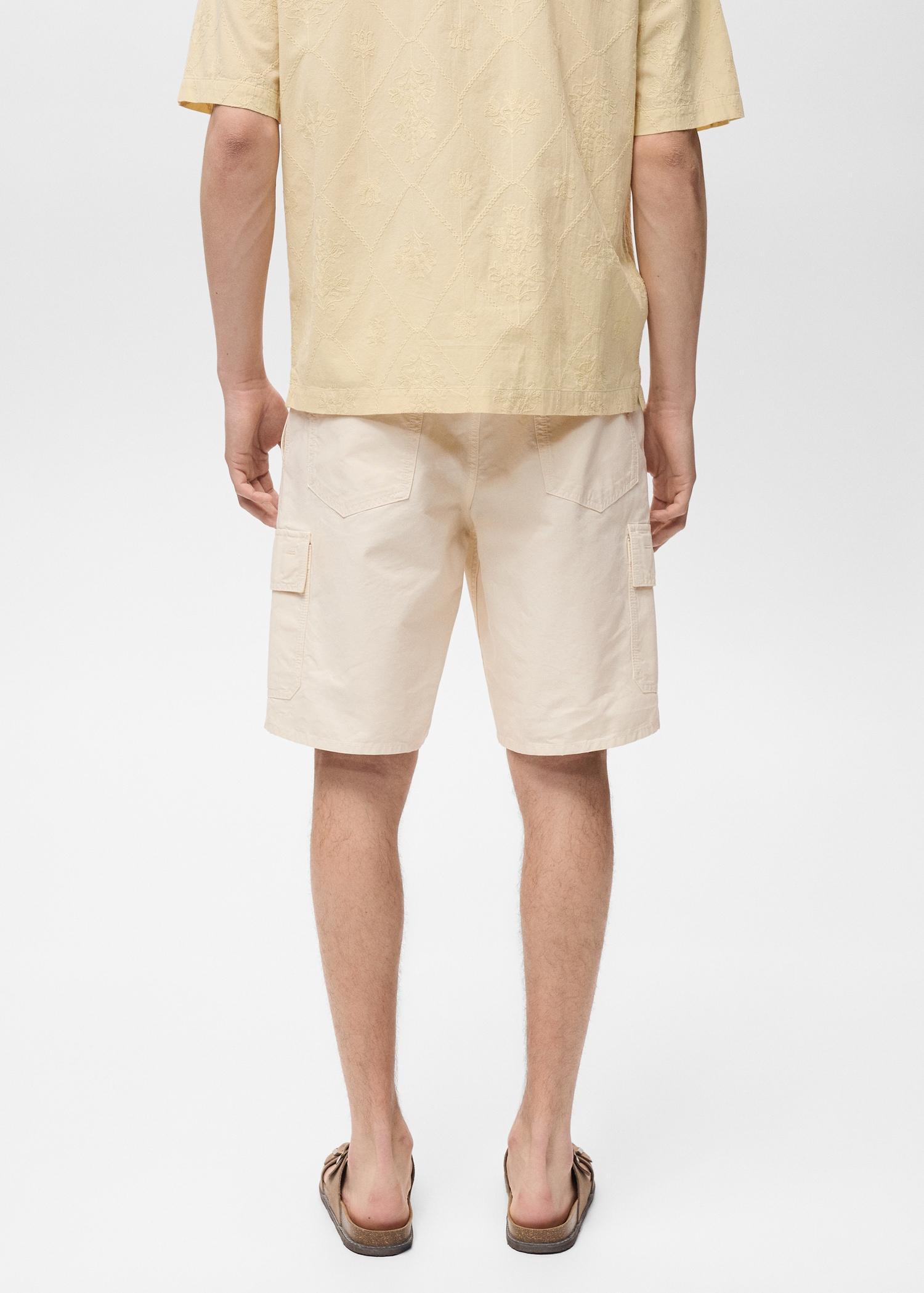 Cargo Bermuda shorts - Men | MANGO USA Product Image