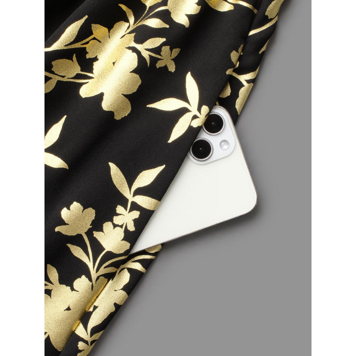 Plus Size Glitter Silhouette Floral Print Sleeveless Dress Black Women Cocktail Texture Round Neck Sleeveless Curvy BloomChic 26/4X Product Image