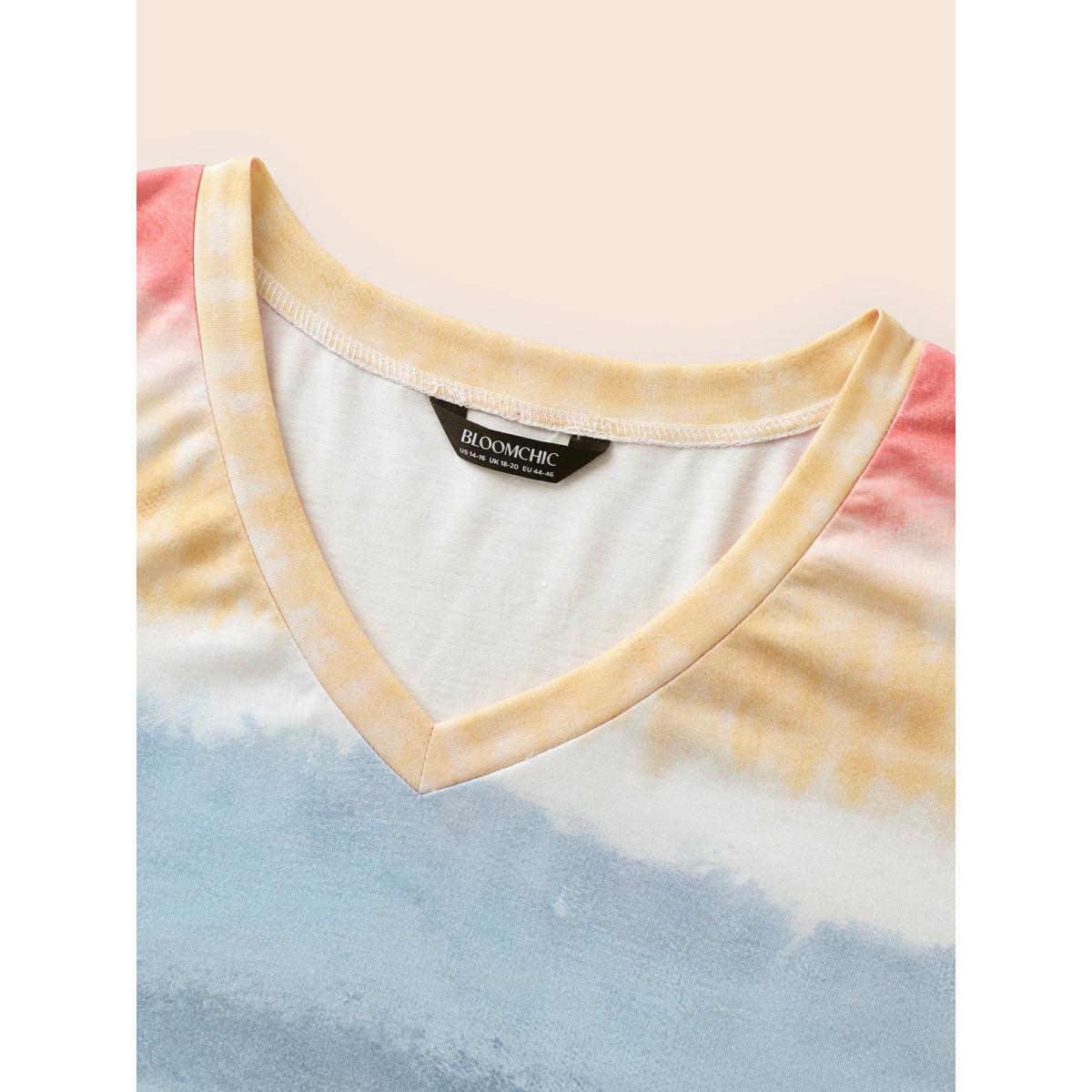 Plus Size Gradient Color Symmetrical Pattern T-shirt Multicolor Women Casual Non Art&design V-neck Everyday T-shirts BloomChic 10/M Product Image