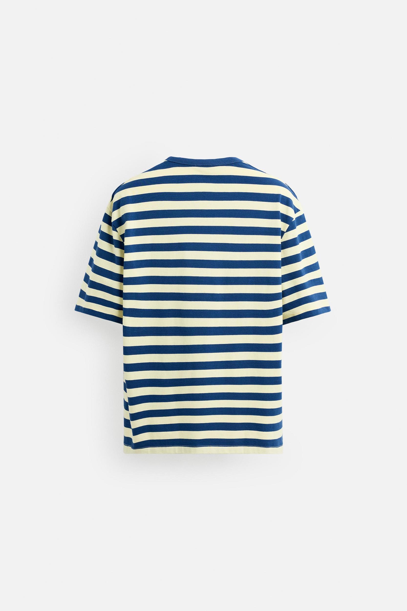 STRIPED T-SHIRT Product Image