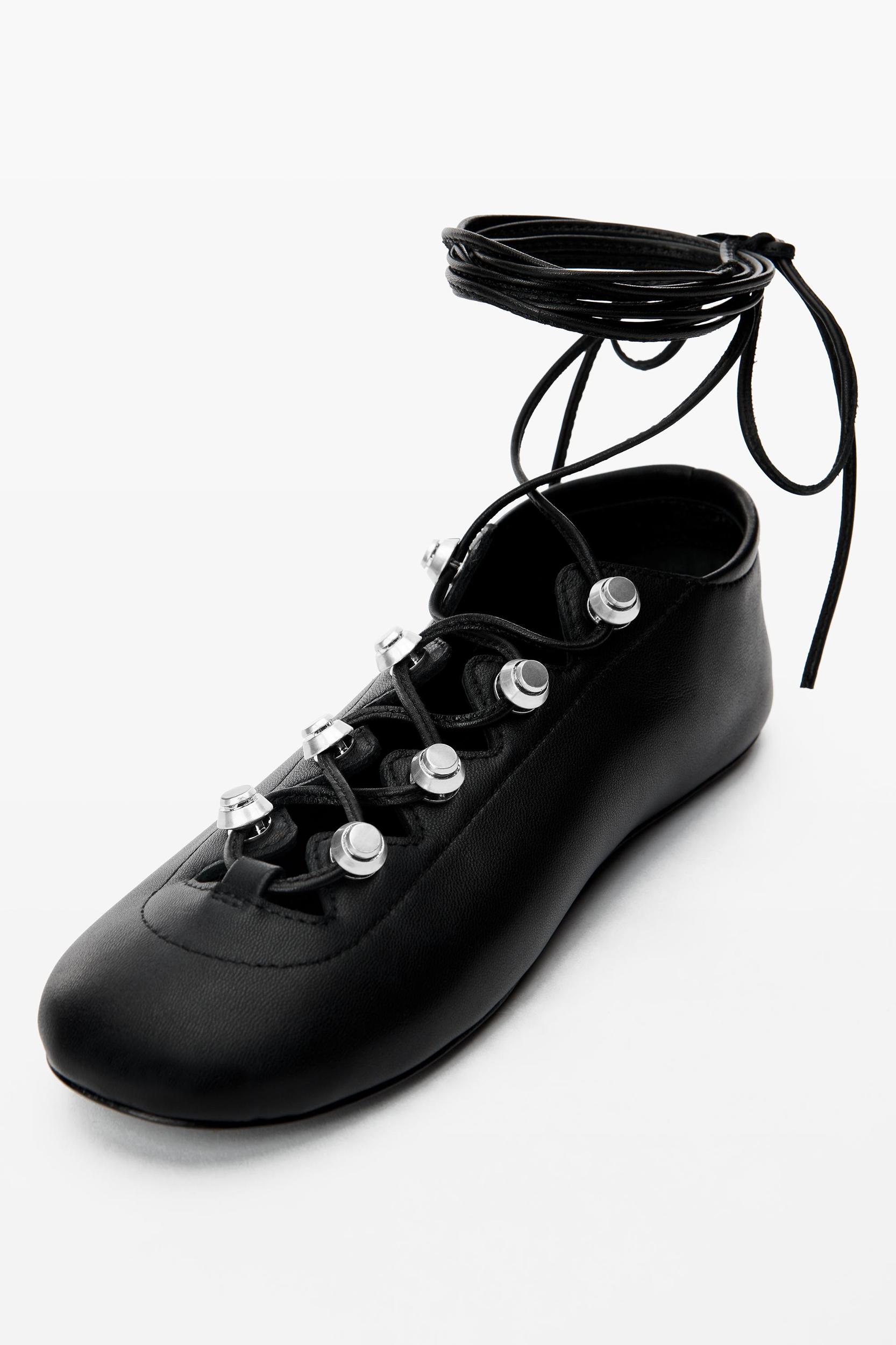 Vyolette Lace-up Flat In Leather Product Image