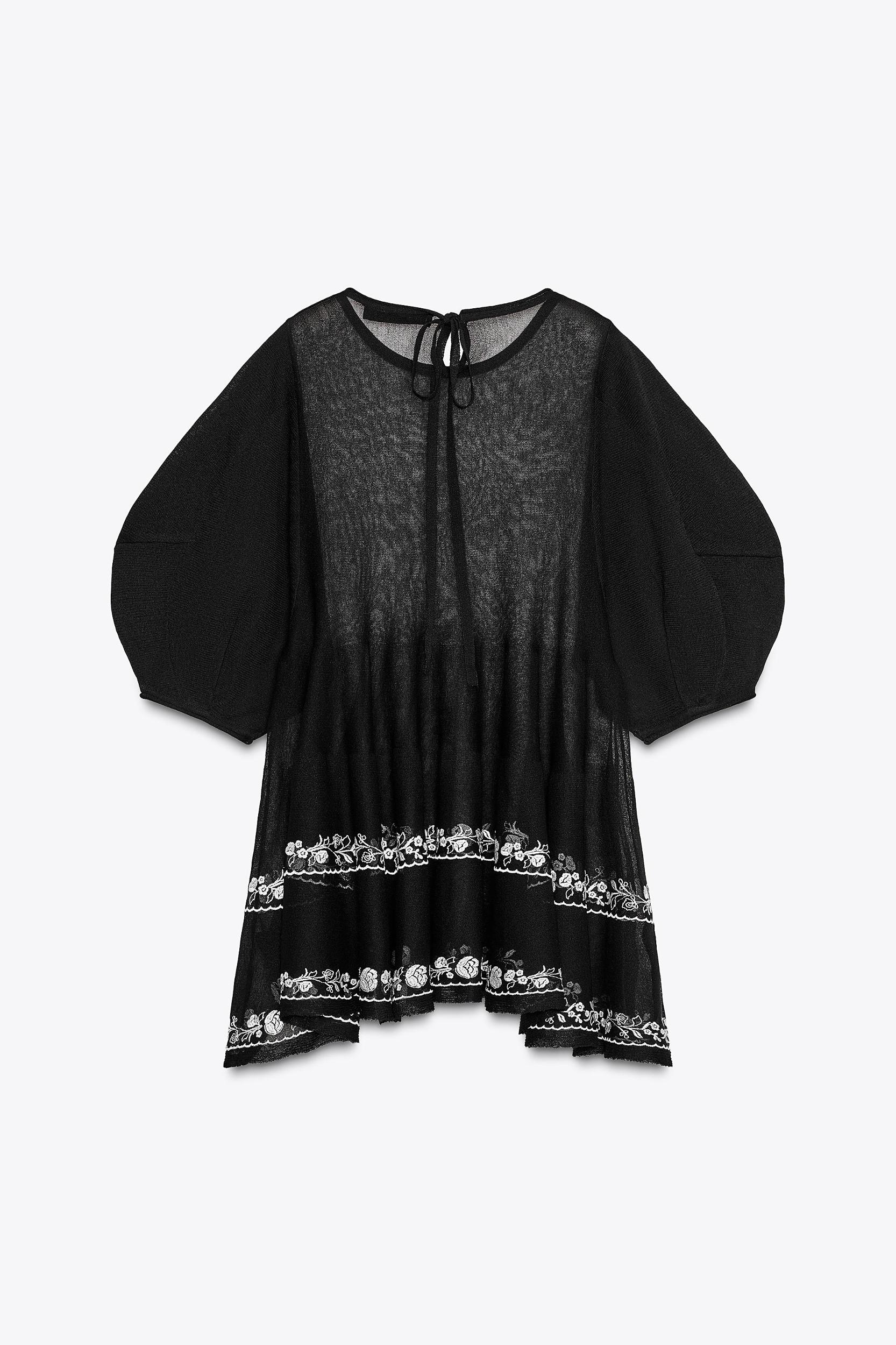 EMBROIDERED FINE KNIT LONG BLOUSE Product Image