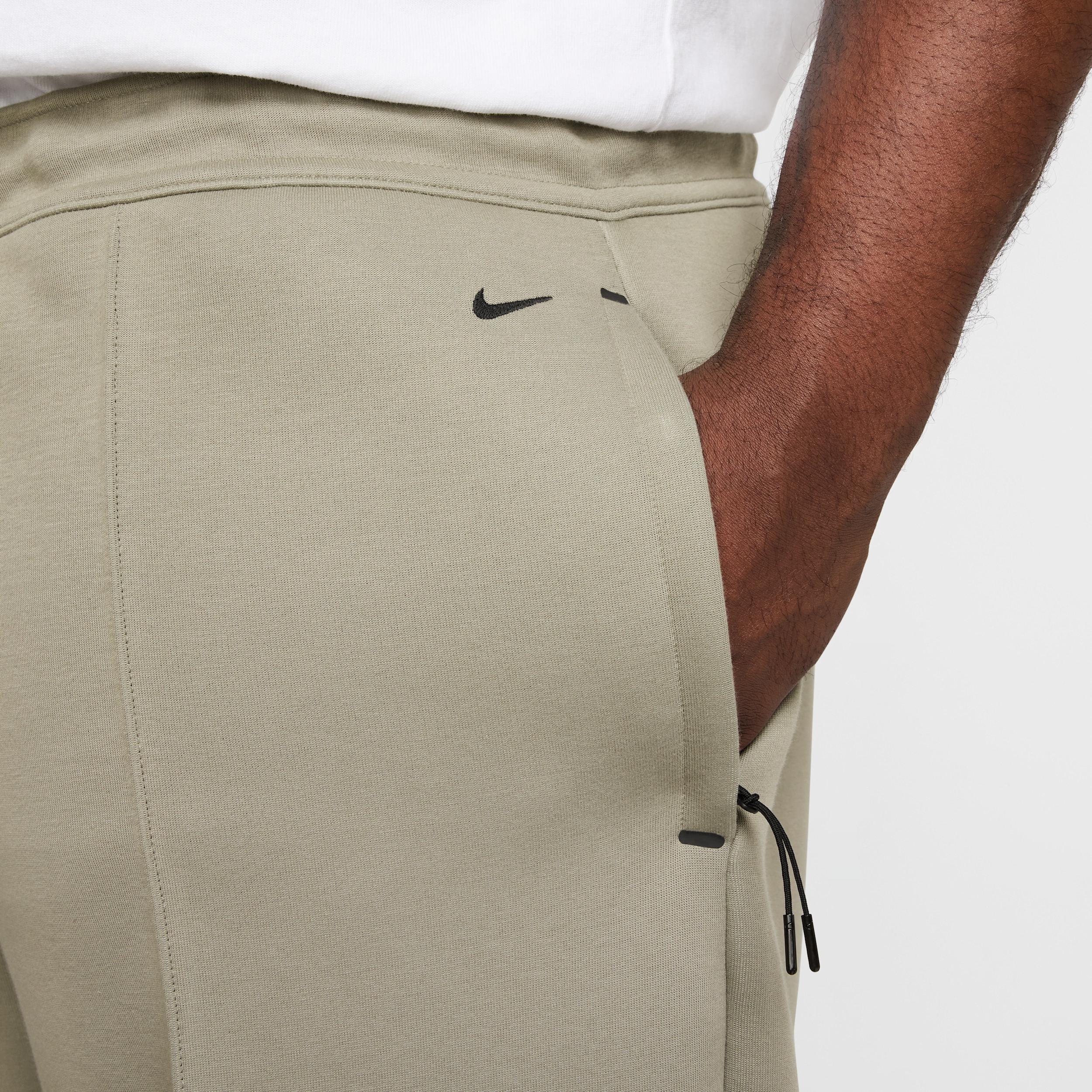 Nike Men's Tech Wide-Leg Fleece Pants Product Image